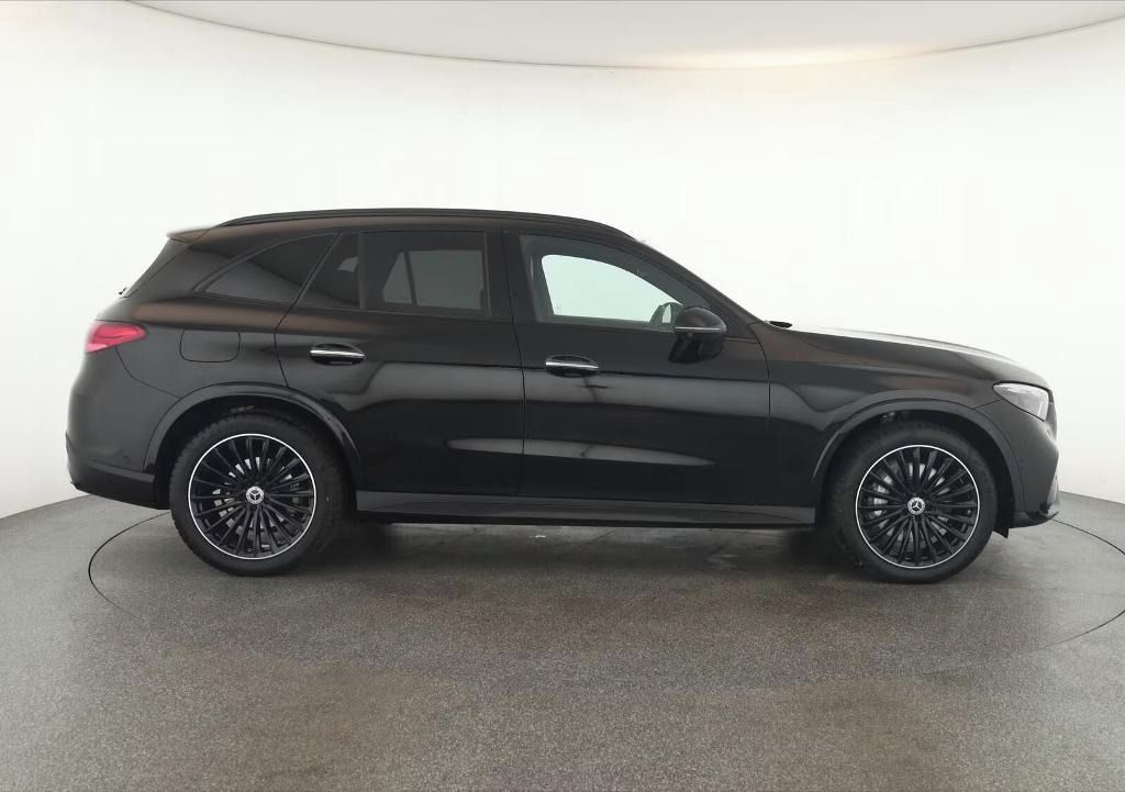 Mercedes-Benz GLC, 300 4M AMG Premium*HUD*Pano* - fotka 5