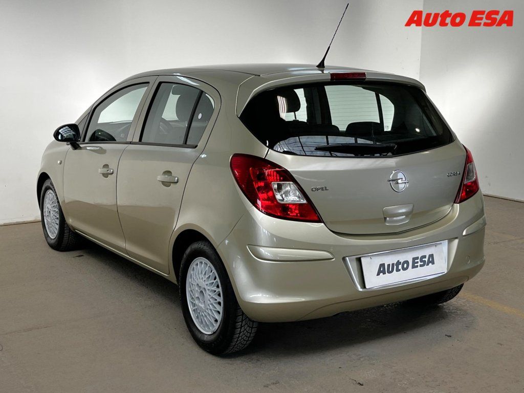 Opel Corsa, 1.2i,ČR,servis.kniha,AC - fotka 6