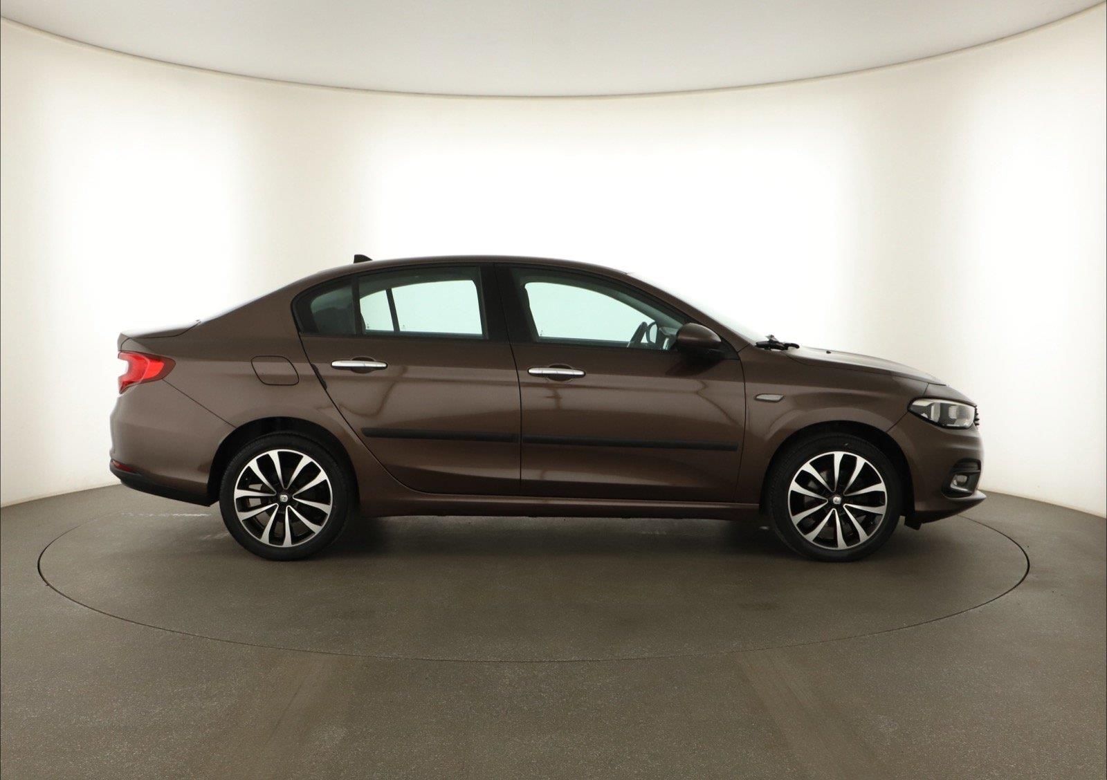 Fiat Tipo, 1.4 16V, Klima, Tempomat - fotka 6