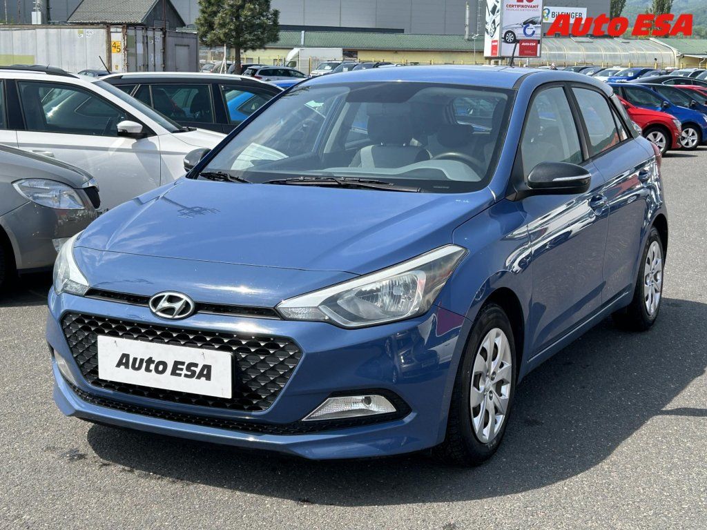 Hyundai i20, 1.2i,1.maj,ČR - fotka 3
