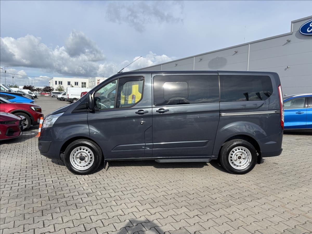 Ford Tourneo Custom, 2,2 TDCi 92kW L1 - fotka 2