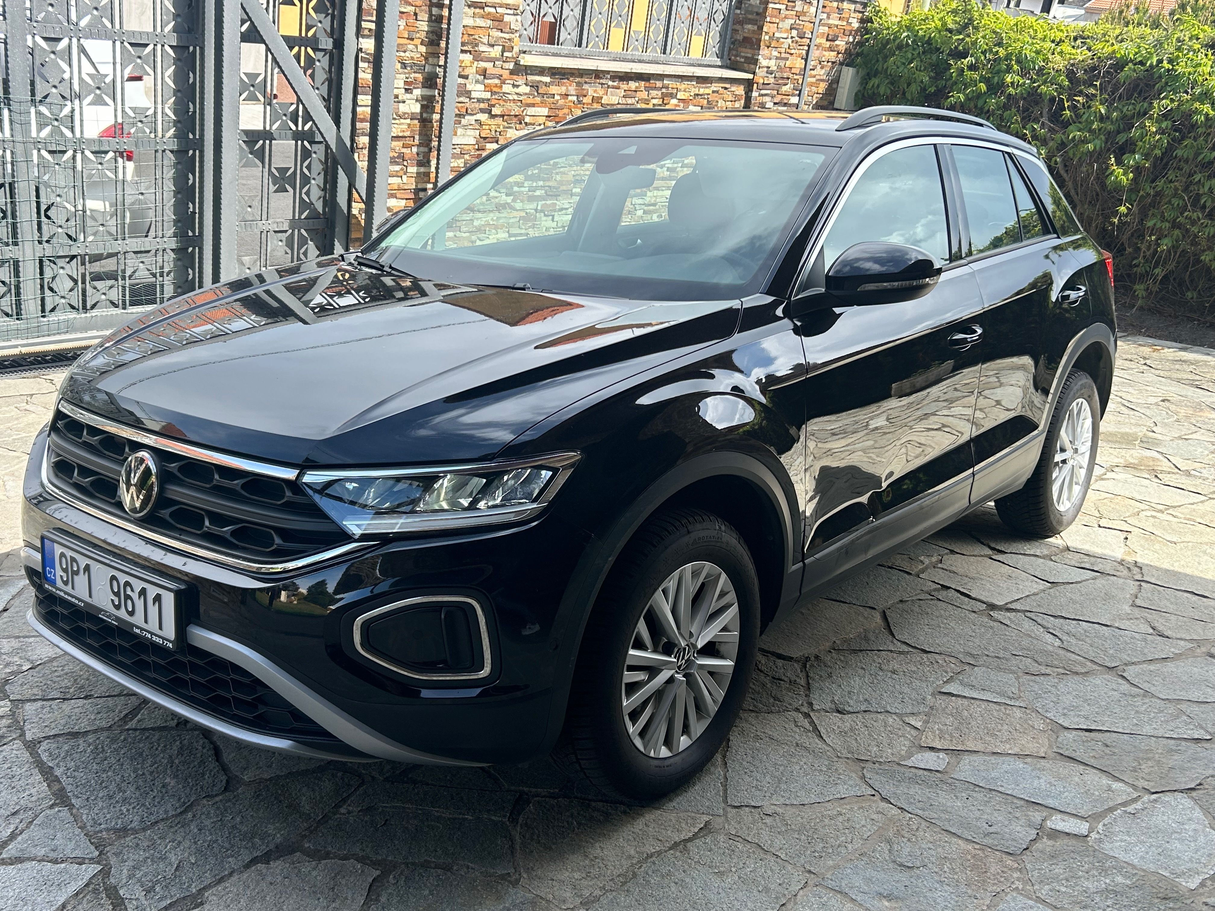 Volkswagen T-Roc, 2.0TDi DSG 110kw MATRIX ACC - fotka 4