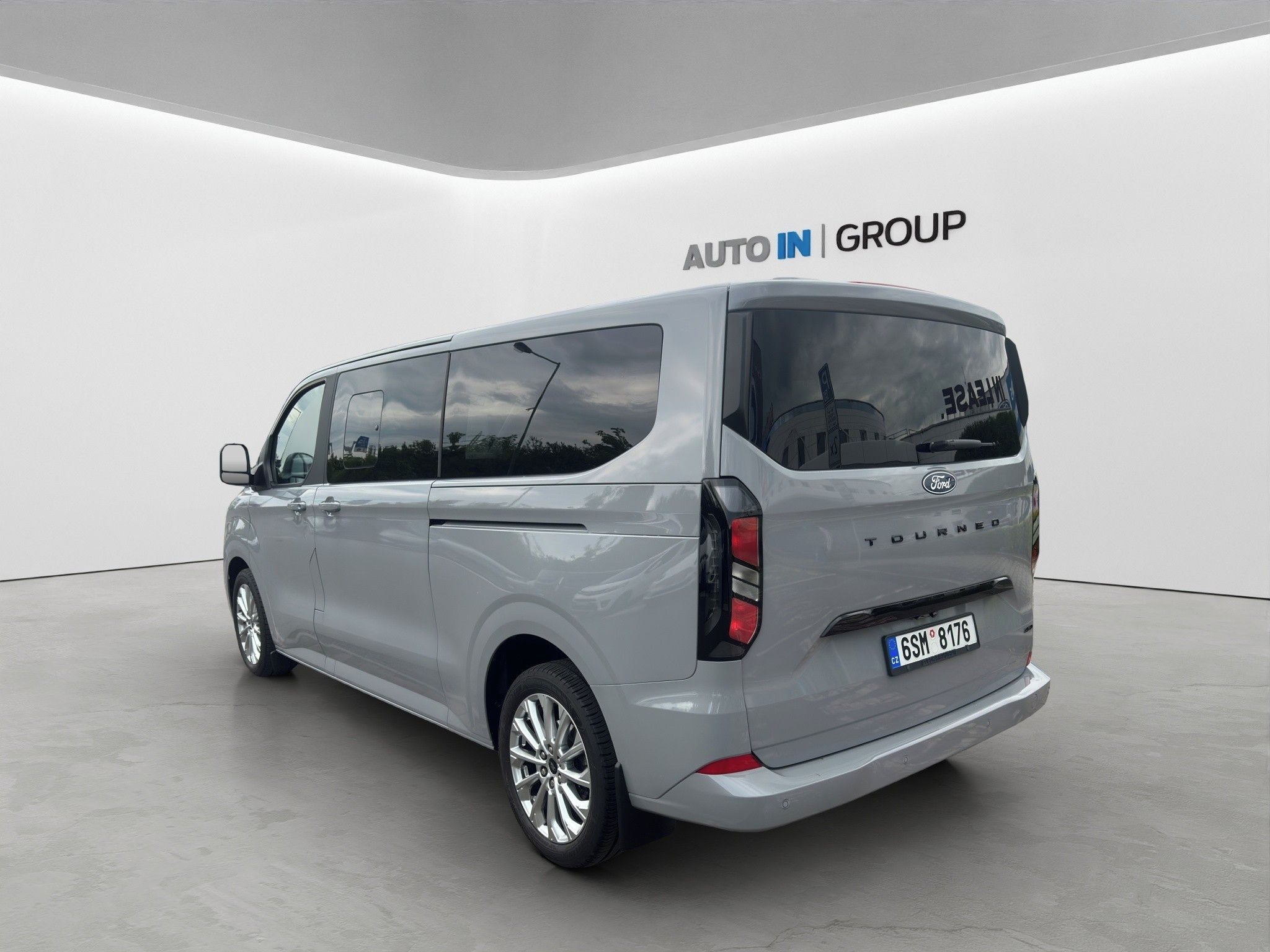 Ford Tourneo Custom, 2,0 EcoBlue 125kW - fotka 4