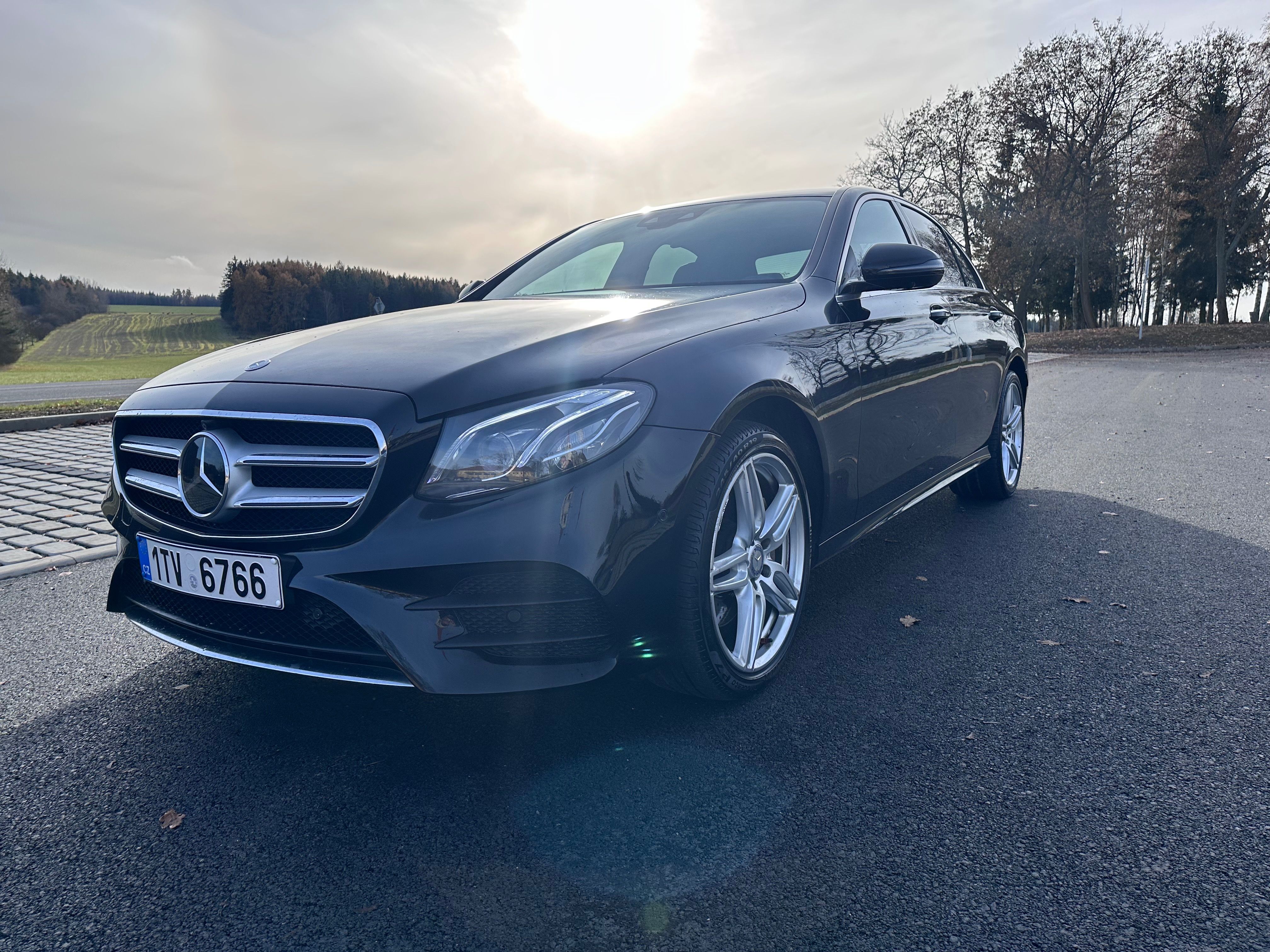 Mercedes-Benz Třídy E, E 220 D