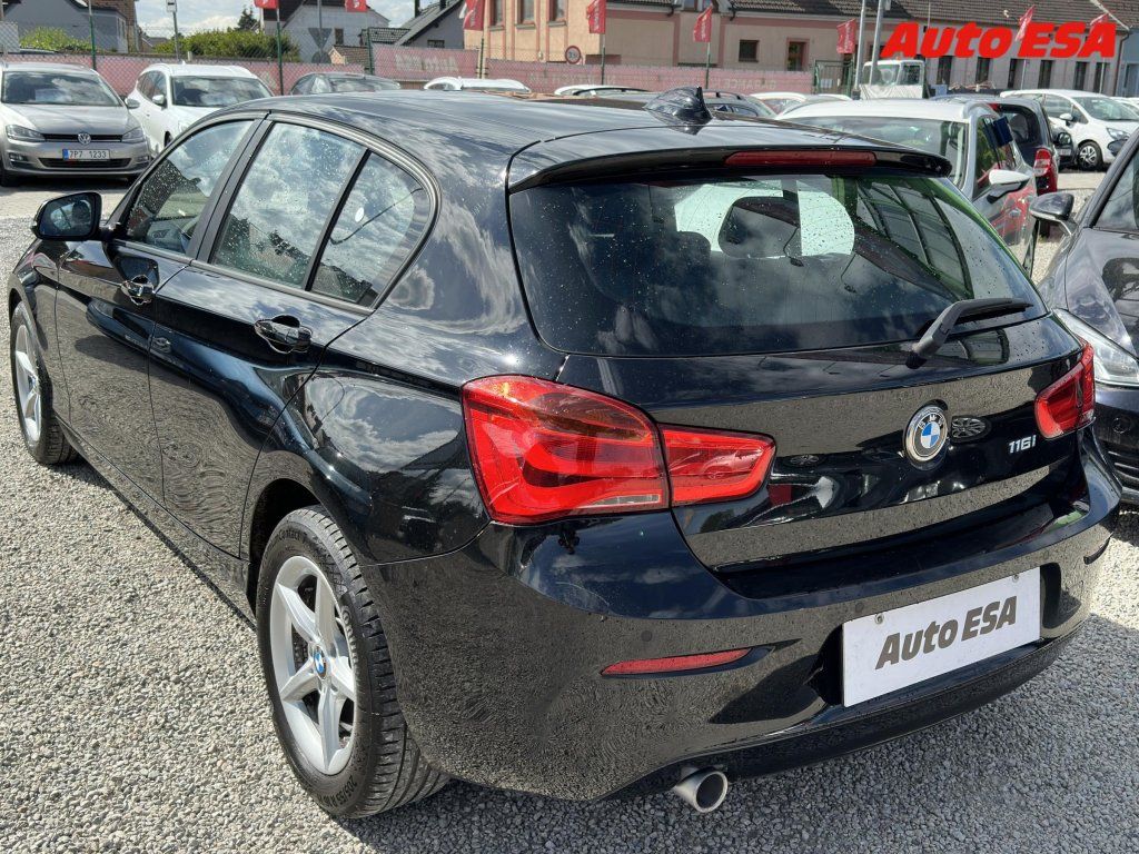 BMW Řada 1, 1.5 i,ČR - fotka 6