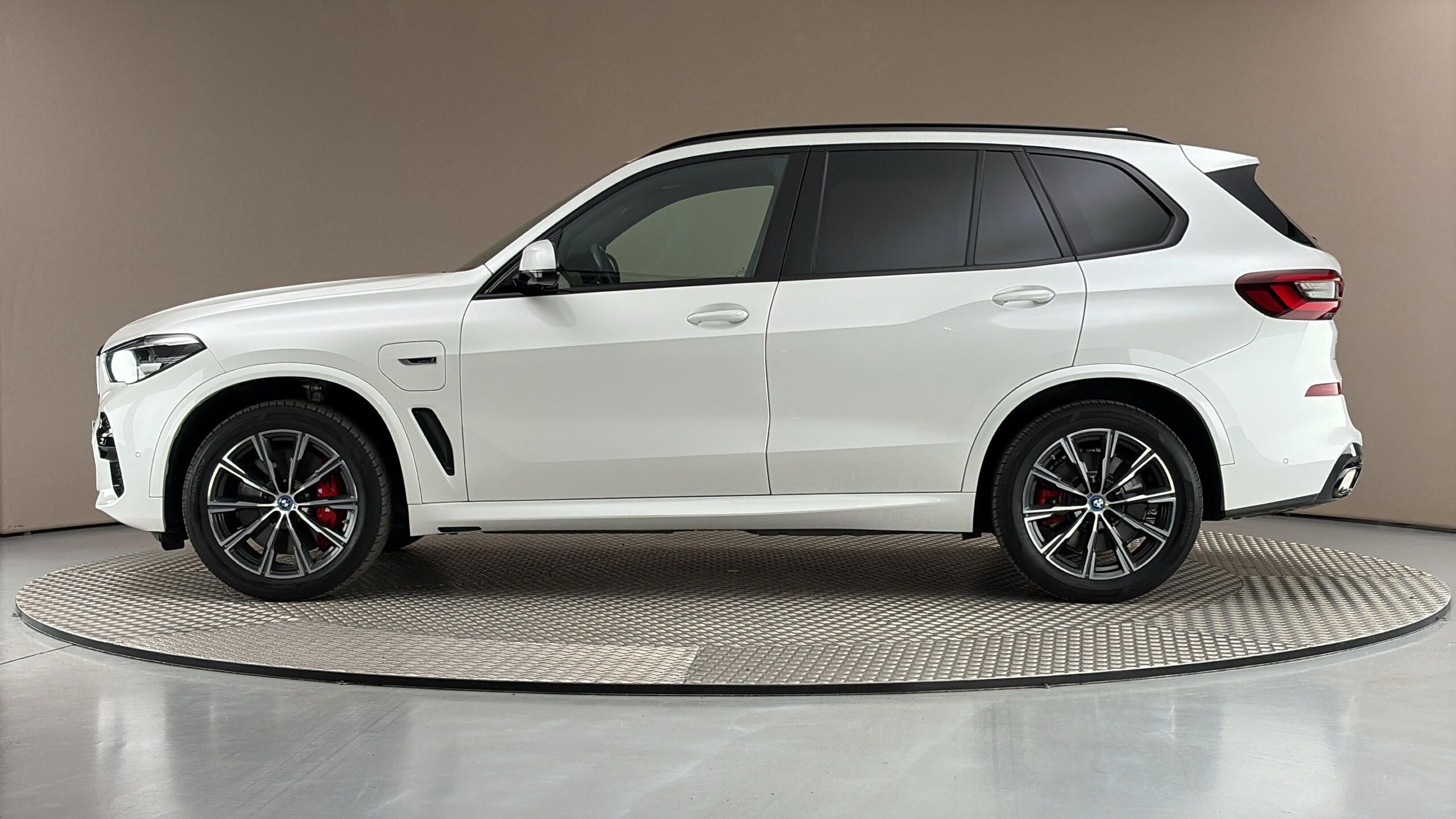 BMW X5, 45e AUT xDrive M-paket - fotka 4