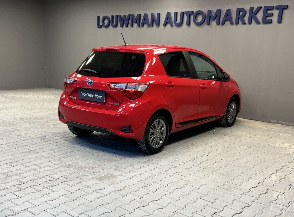 Toyota Yaris, Hybrid e-CVT Active Trend - fotka 2
