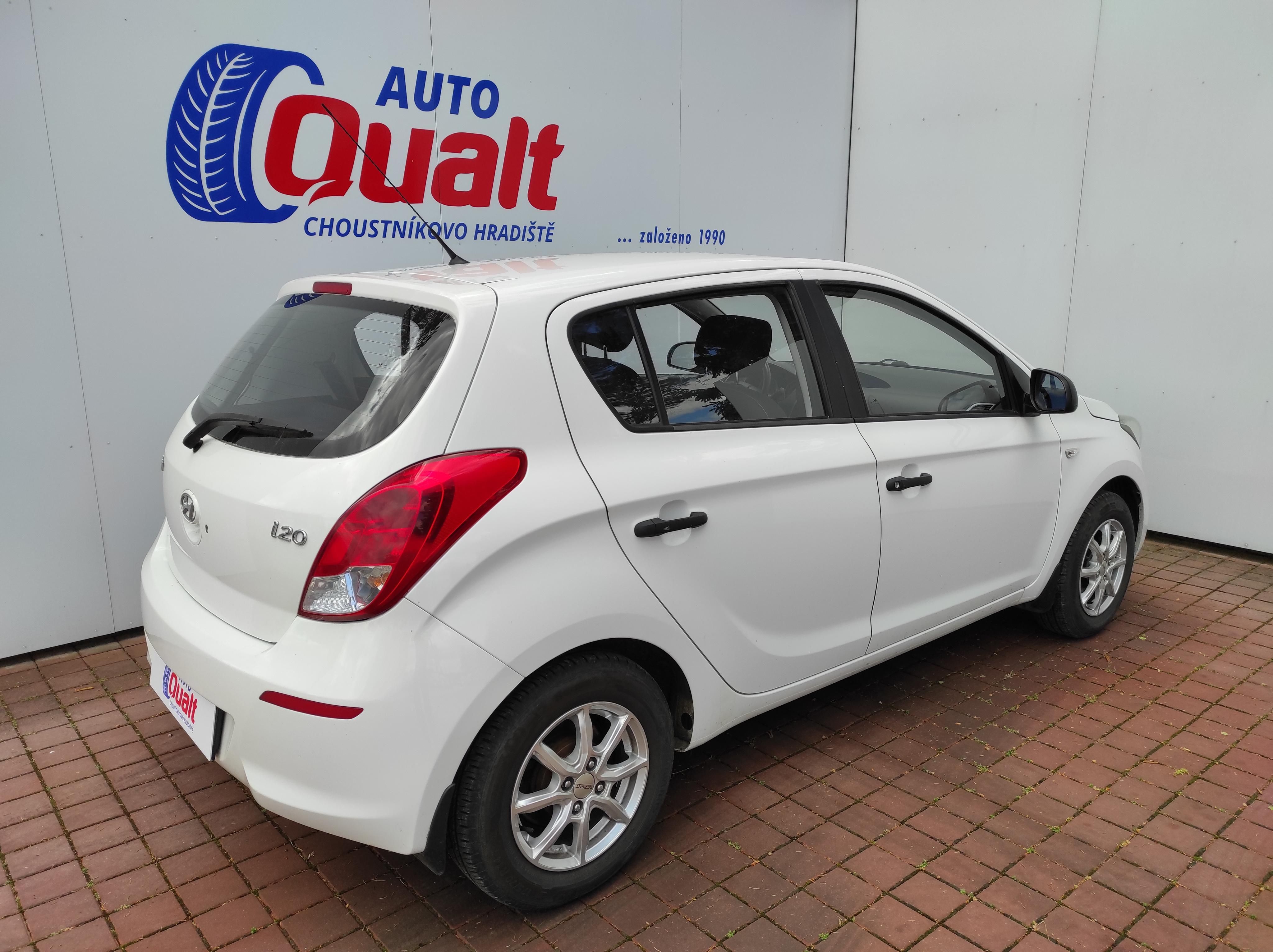 Hyundai i20, 1.2 ČR, 1.MAJ, SERVISKA, KLIMA - fotka 3