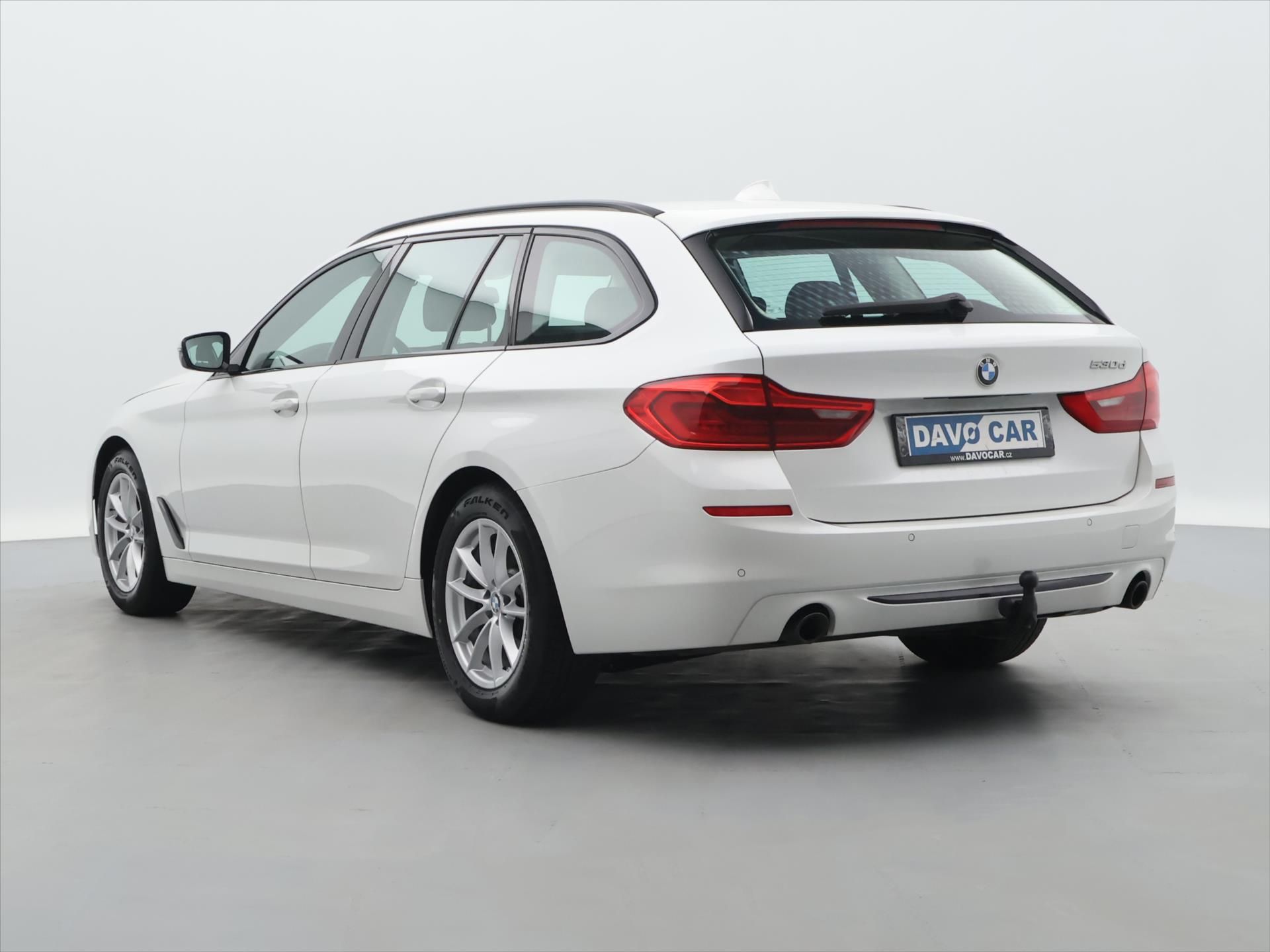 BMW Řada 5, 3,0 530d 195kW Aut. Sport Line - fotka 5