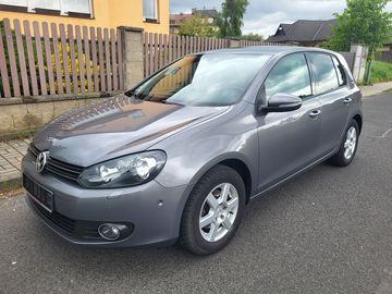 1.2 TSi TEAM PĚKNÝ STAV 1.MAJI