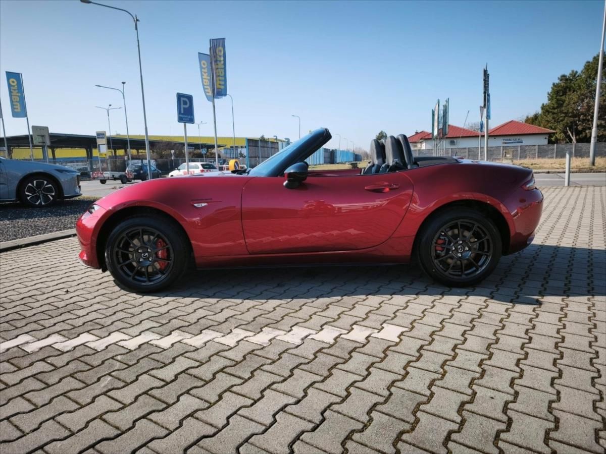 Mazda MX-5, 1,5 MX-5 ST G132 6MT Homura - fotka 4