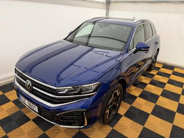 3.0Tdi*1-MAJ*DPH*HUD*R-Line*