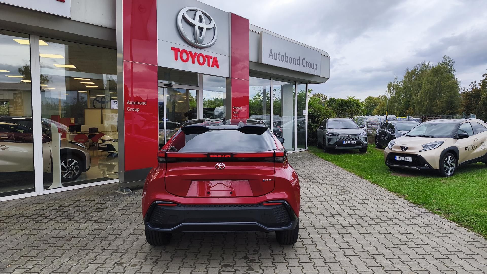 Toyota C-HR, 2.0 PHEV EXECUTIVE - fotka 5