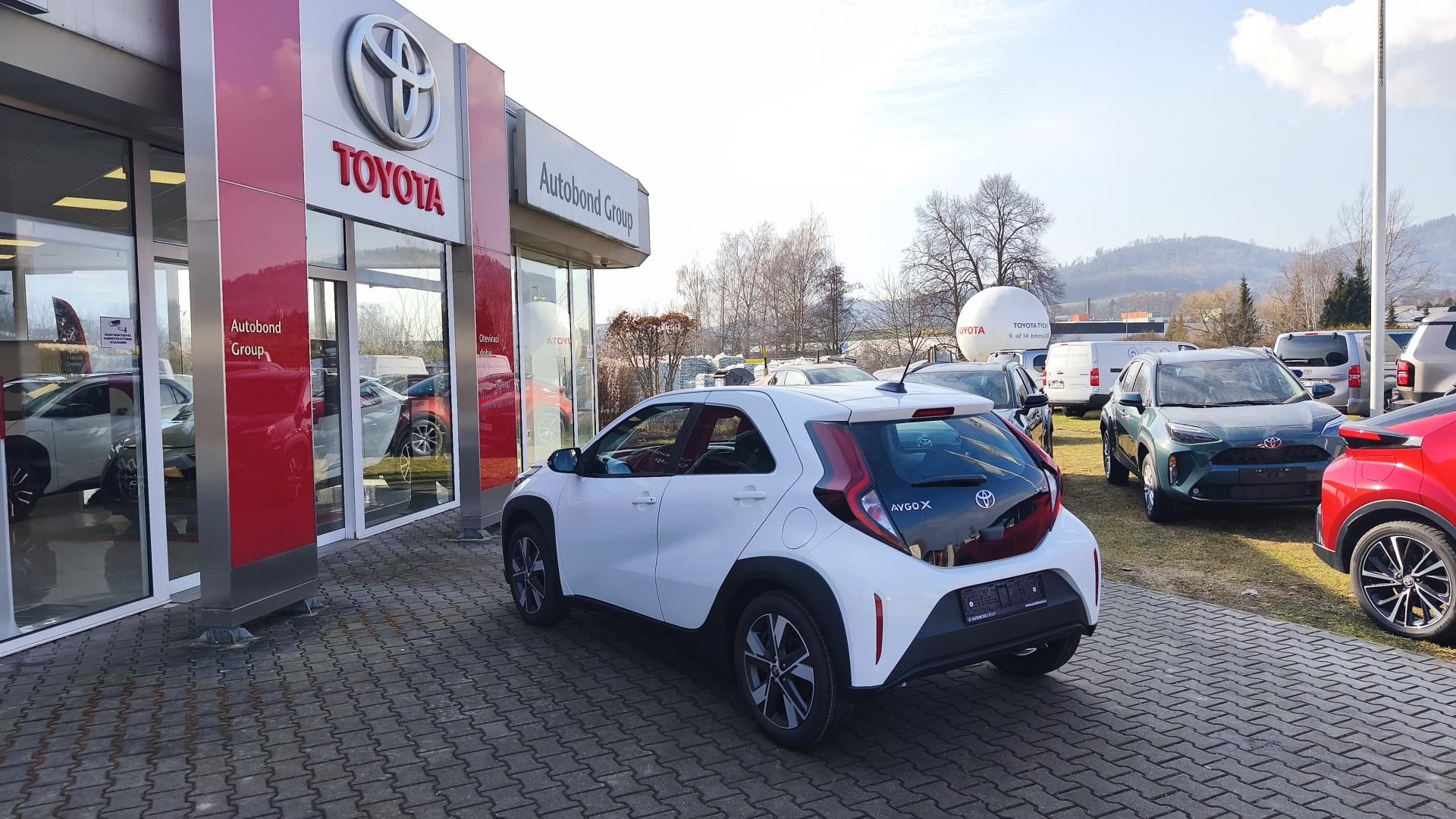 Toyota Aygo, 1.5 HEV - Comfort - fotka 6