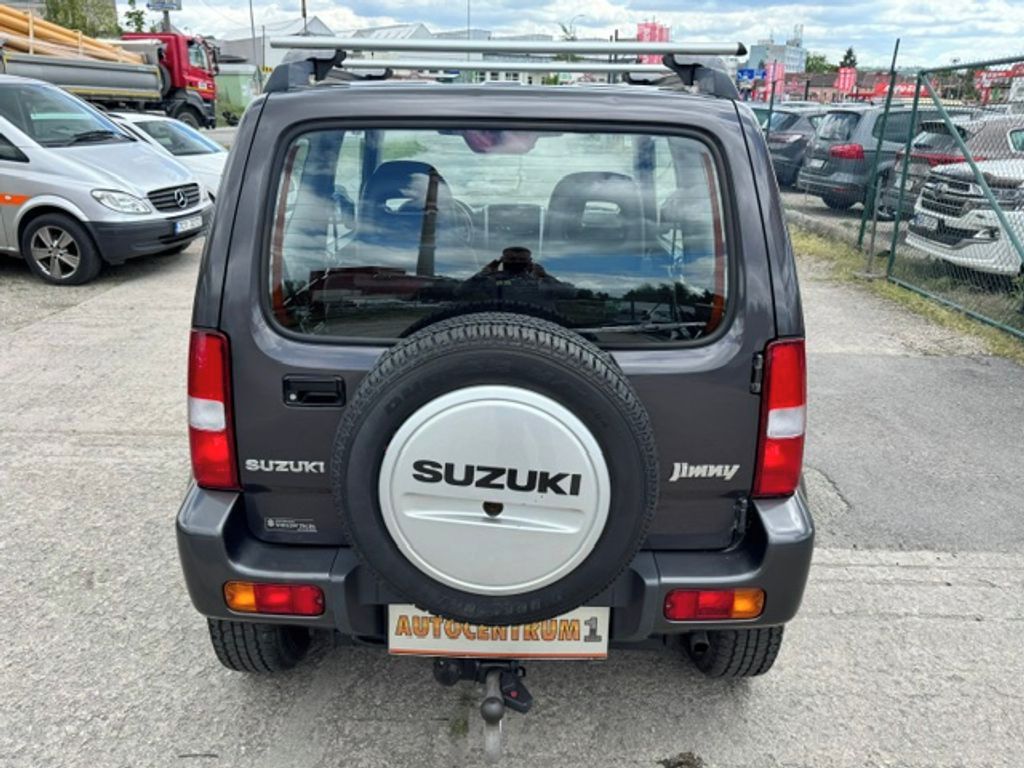 Suzuki Jimny, 1,3i VVT 4WD 63kW Club - fotka 5