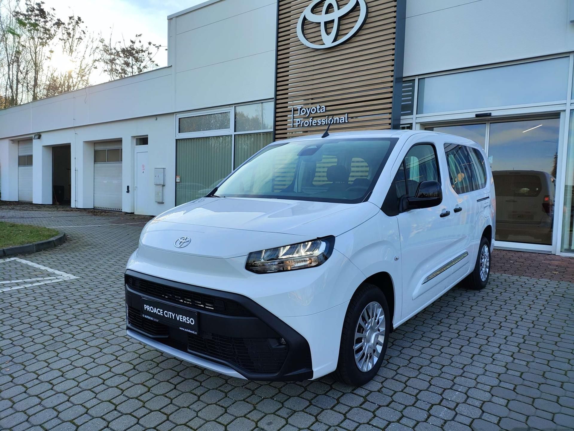Toyota Proace City Verso, 1.2T 6MT Business 7S - fotka 2
