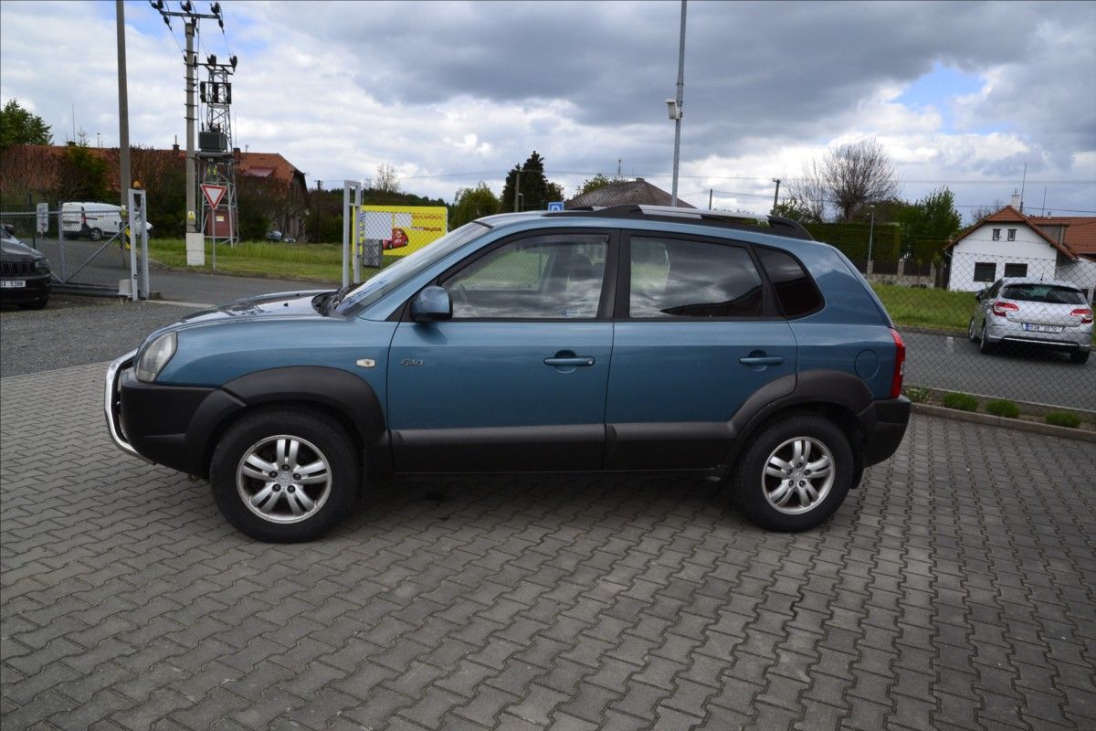 Hyundai Tucson, 2,0 CRDi 4x4 TZ -1600 KG ČR ST - fotka 4