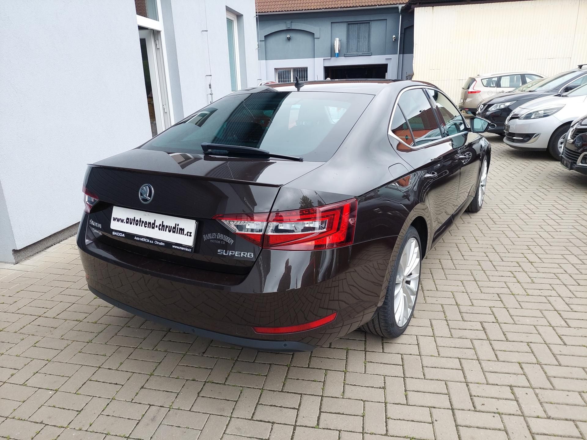 Škoda Superb, III. 2.0TDi Style - fotka 4