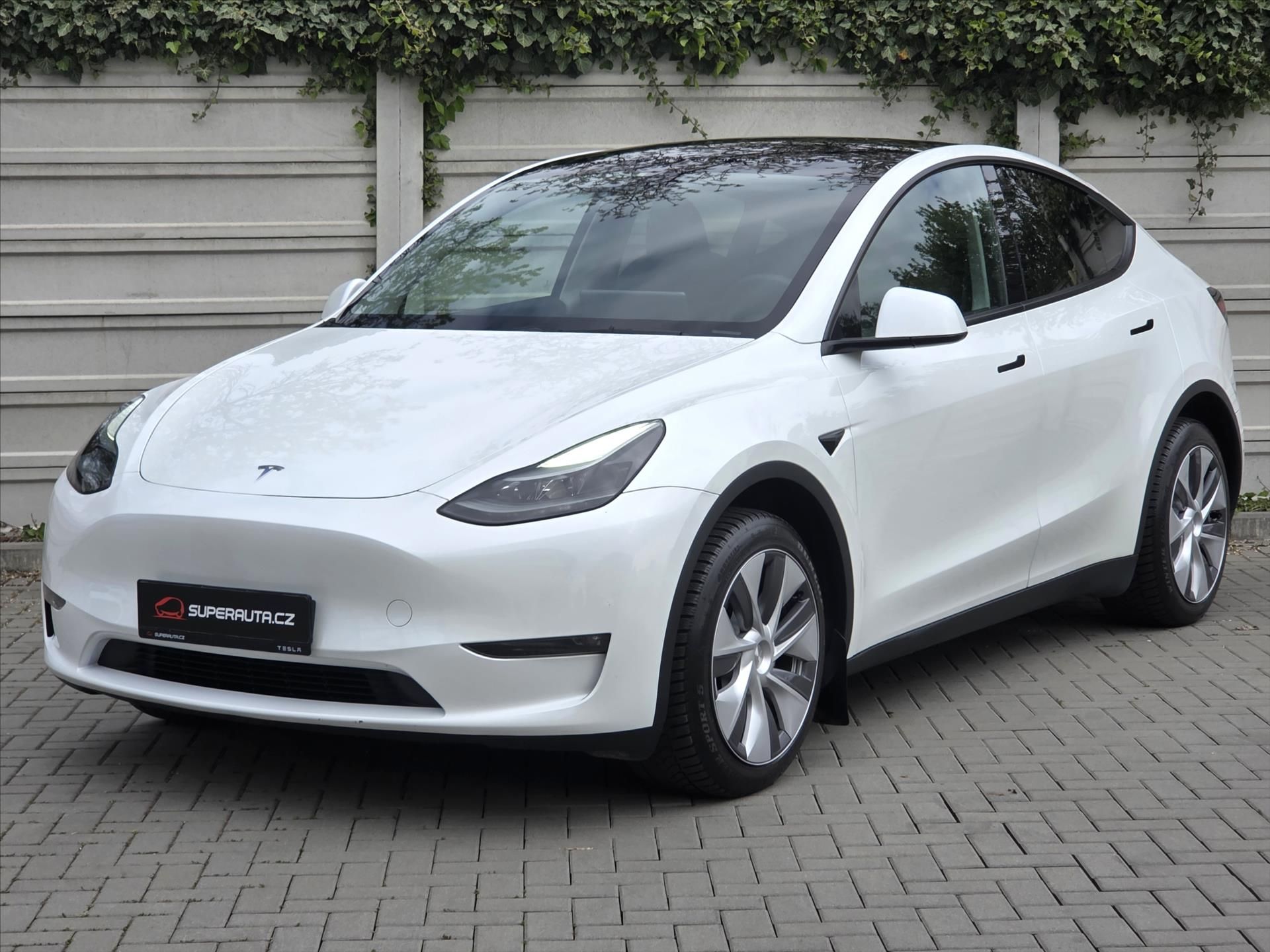Tesla Model Y, 378kW 4x4 LR Tažné z. SOH 92% - fotka 3