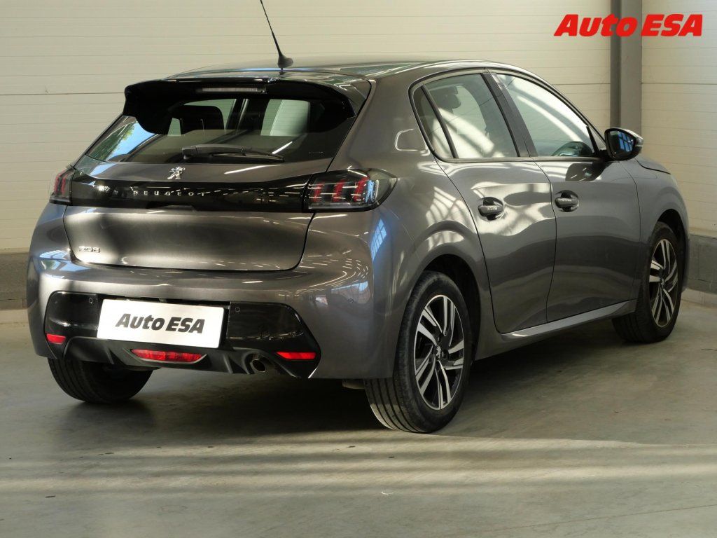 Peugeot 208, 1.2,Allure,AT - fotka 4