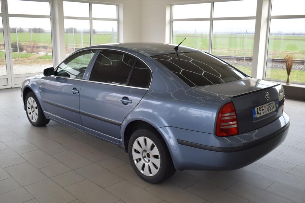 Škoda Superb, 2,8 i V6 30V, klima,nová STK, - fotka 5