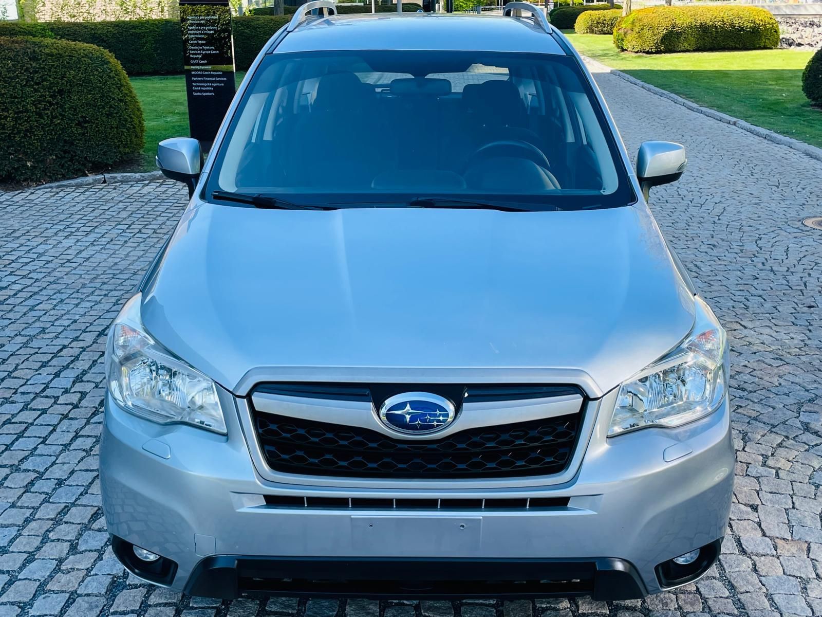 Subaru Forester, 2.0i 4x4 AUT TAŽNÉ SERVISKA - fotka 5
