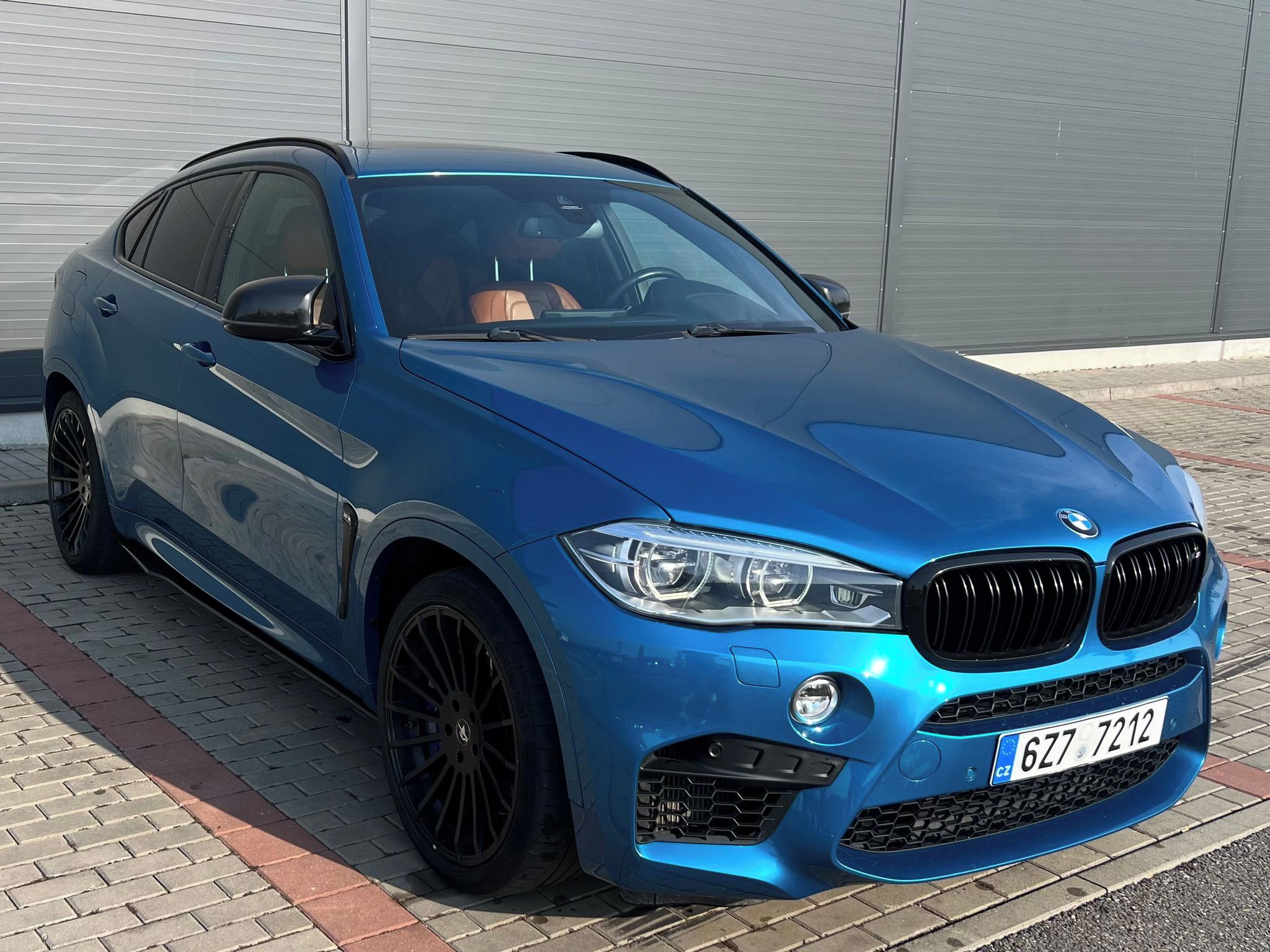 BMW X6, BMW X6, M 4.4 V8 423 kW-Akrapo - fotka 3