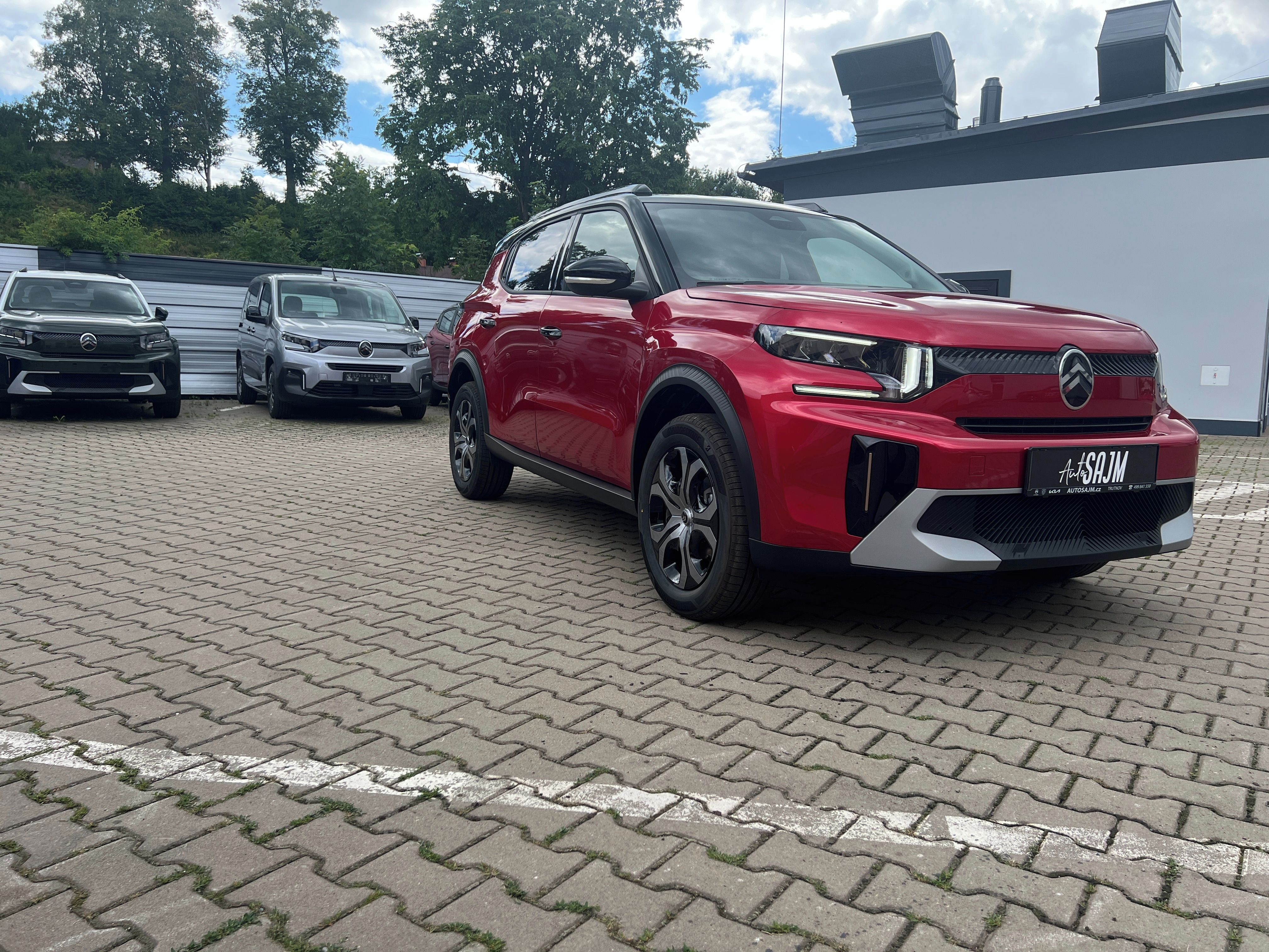 Citroën C3 Aircross, C3 AIRCROSS PLUS 1.2 červená - fotka 2