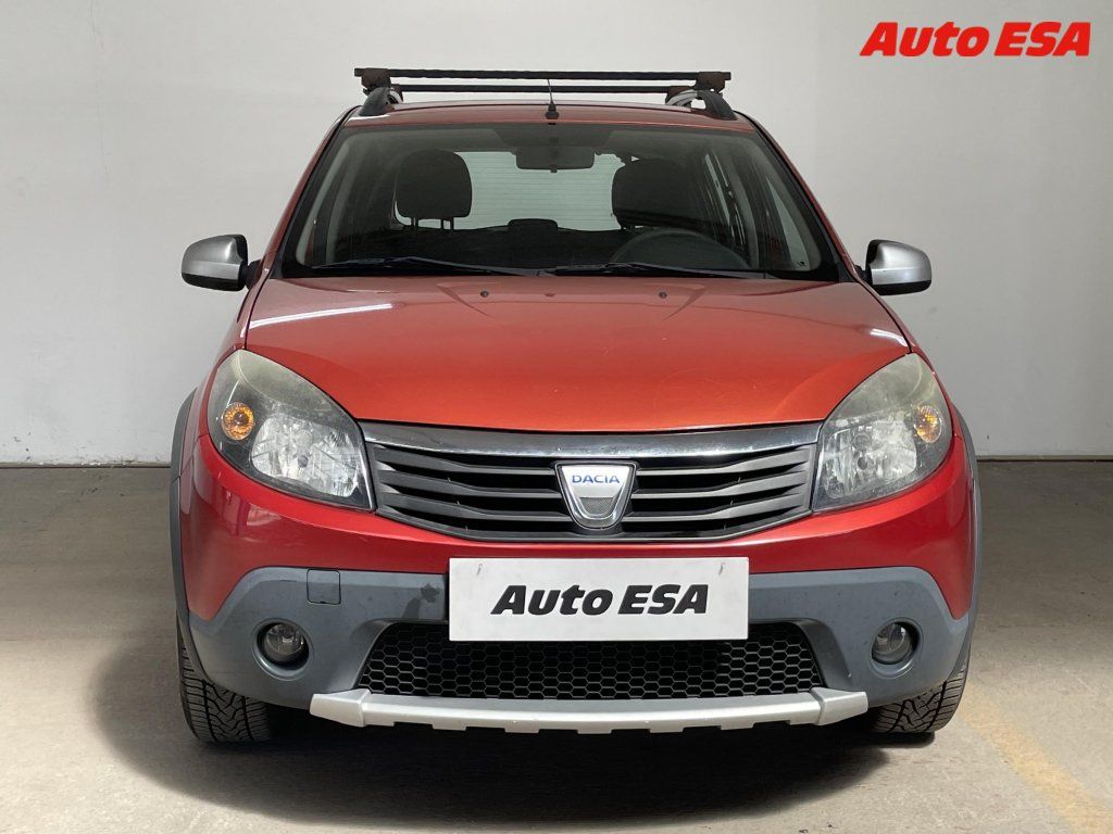Dacia Sandero, 1.6i - fotka 2
