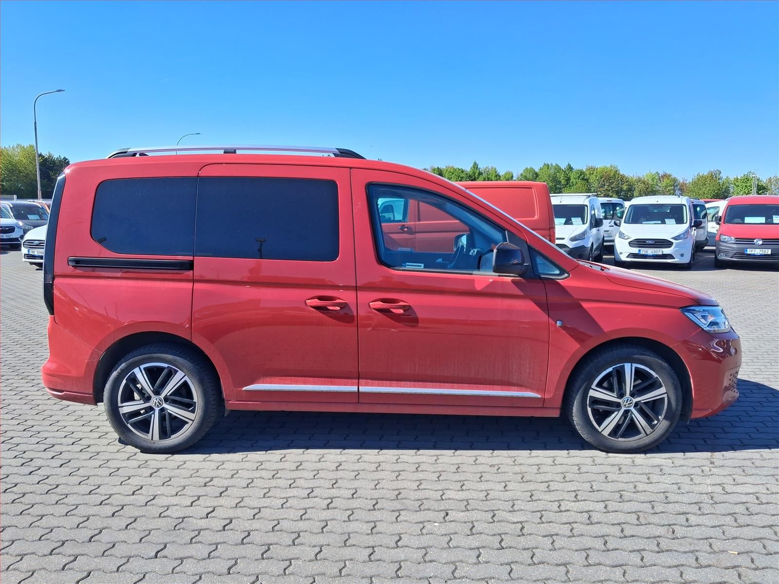 Volkswagen Caddy, 2.0 TDI, 5Míst, Klima, ČR - fotka 6