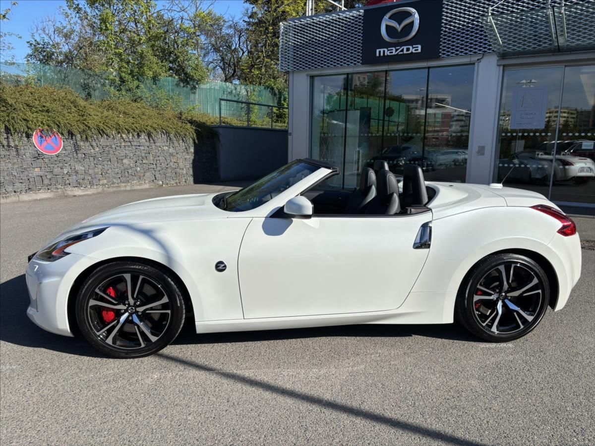 Nissan 370 Z, 3,7 i Premium 1.ČR TOP STAV - fotka 2