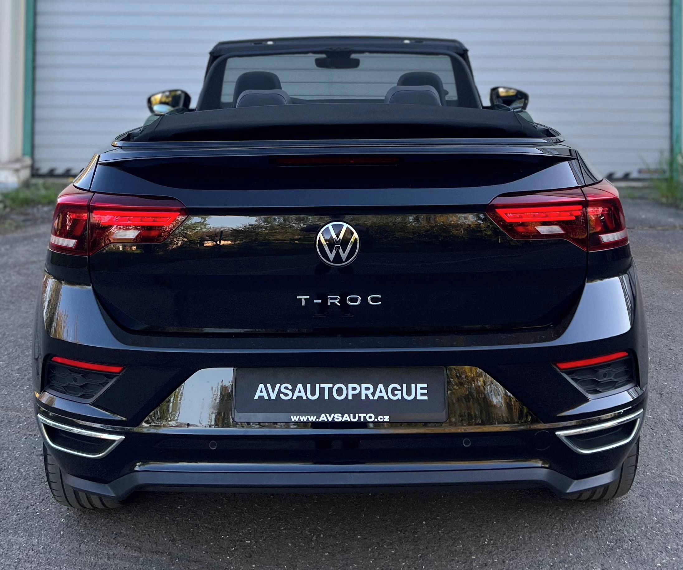 Volkswagen T-Roc, 1.5 TSI R-LINE CABRIOLET - fotka 5