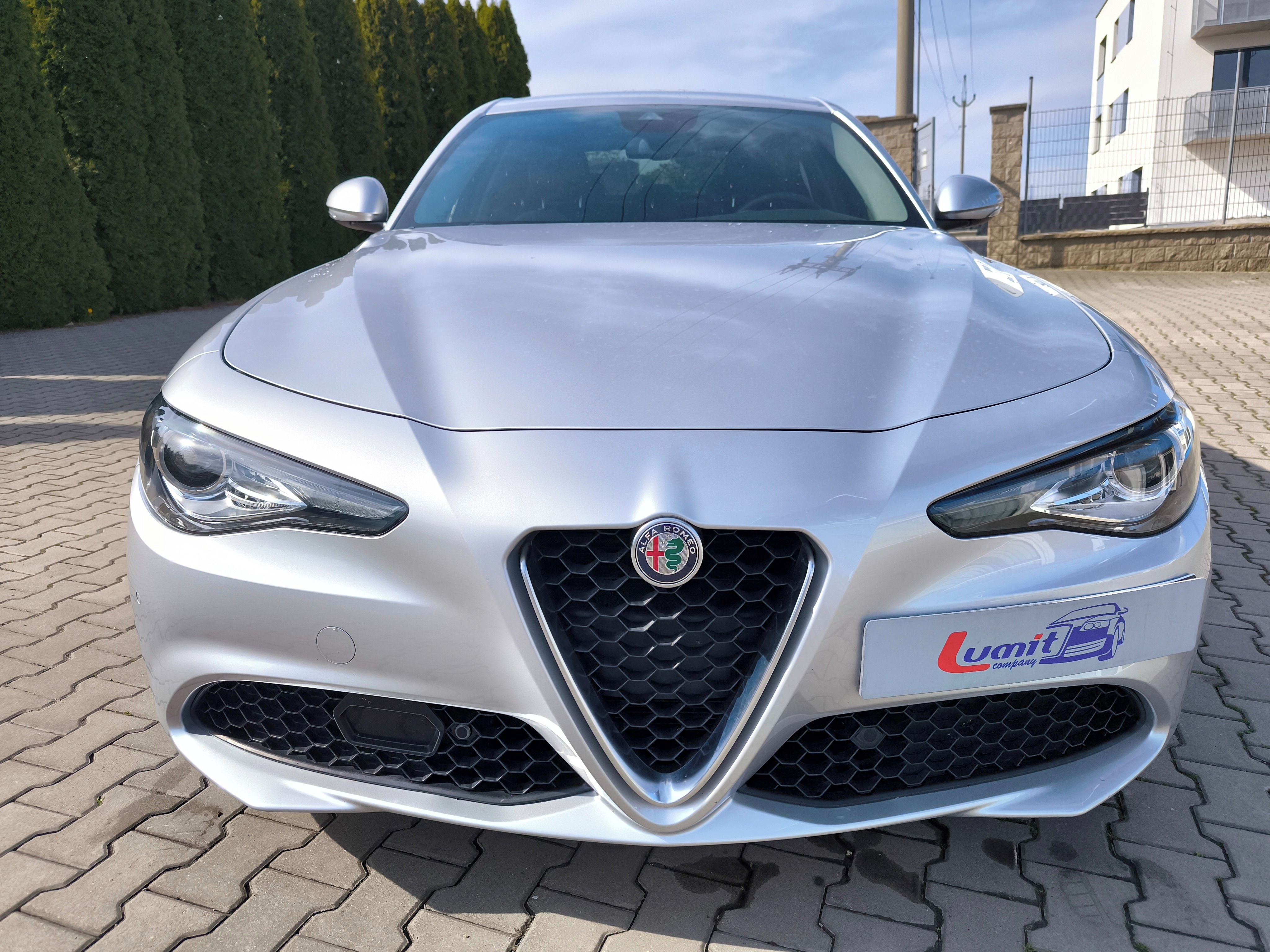 Alfa Romeo Giulia, 2.0 Turbo Super - fotka 2
