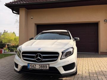 200d 4MATIC AMG Line