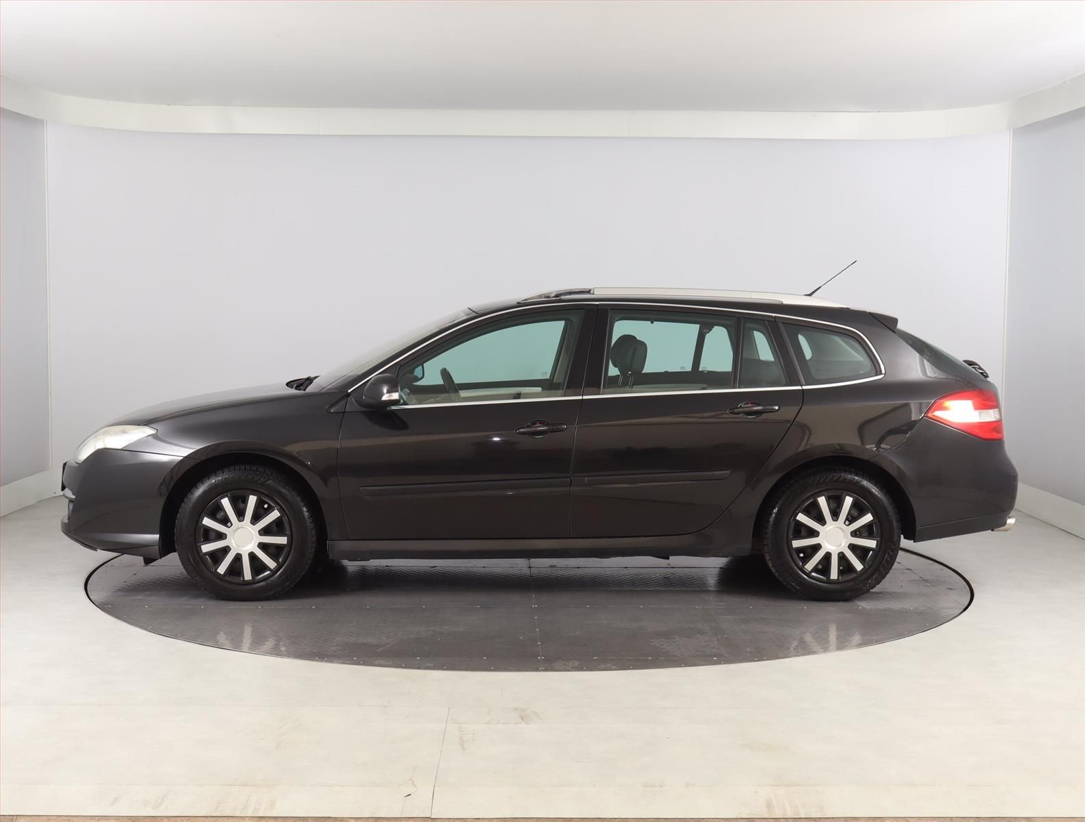Renault Laguna, 2.0 dCi, Parkovací asistent - fotka 3