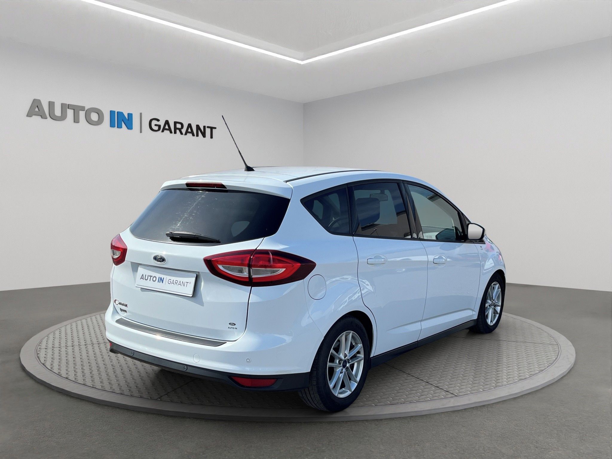 Ford C-MAX, Trend 1.5 TDCi 88kW, ČR, AT6 - fotka 5