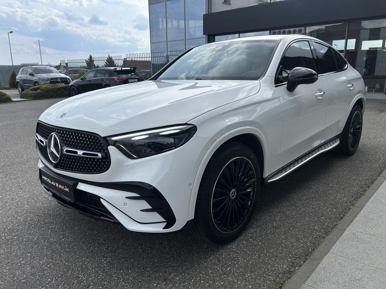 Mercedes-Benz GLC, 200d 4MATIC kupé AMG - fotka 3