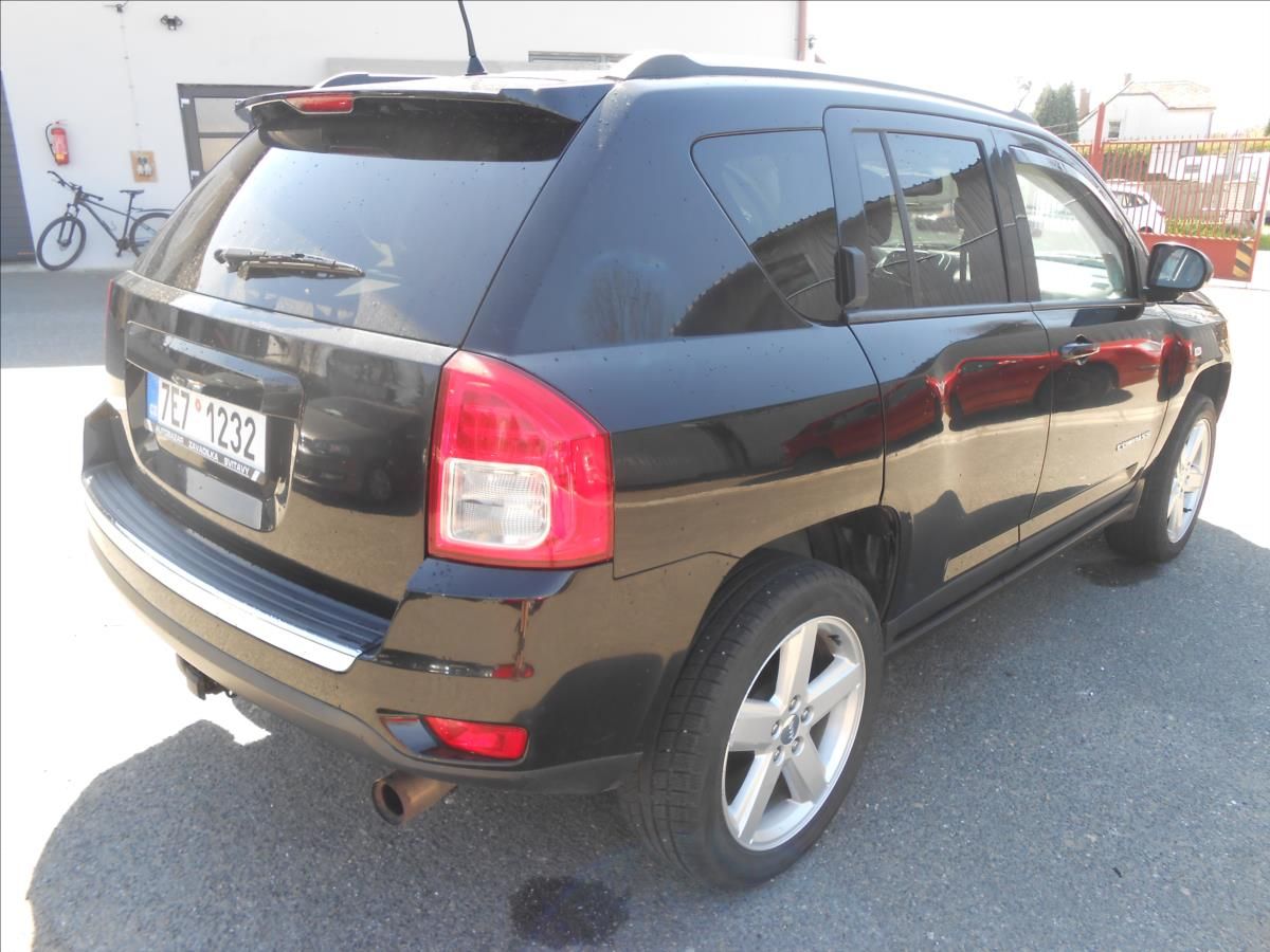 Jeep Compass, 2,2 CRD 4x4 120Kw - fotka 6
