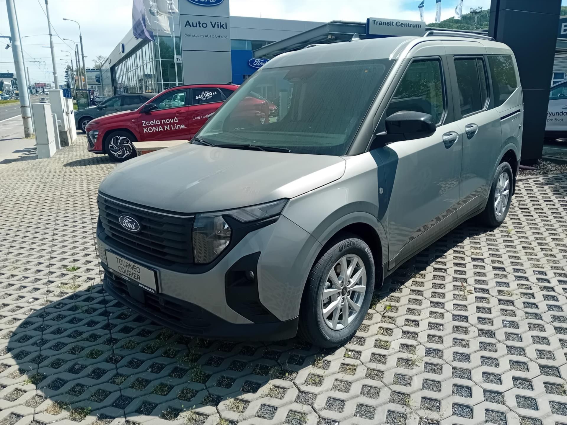 Ford Tourneo Courier, 1,0 92 kW/125k Titanium