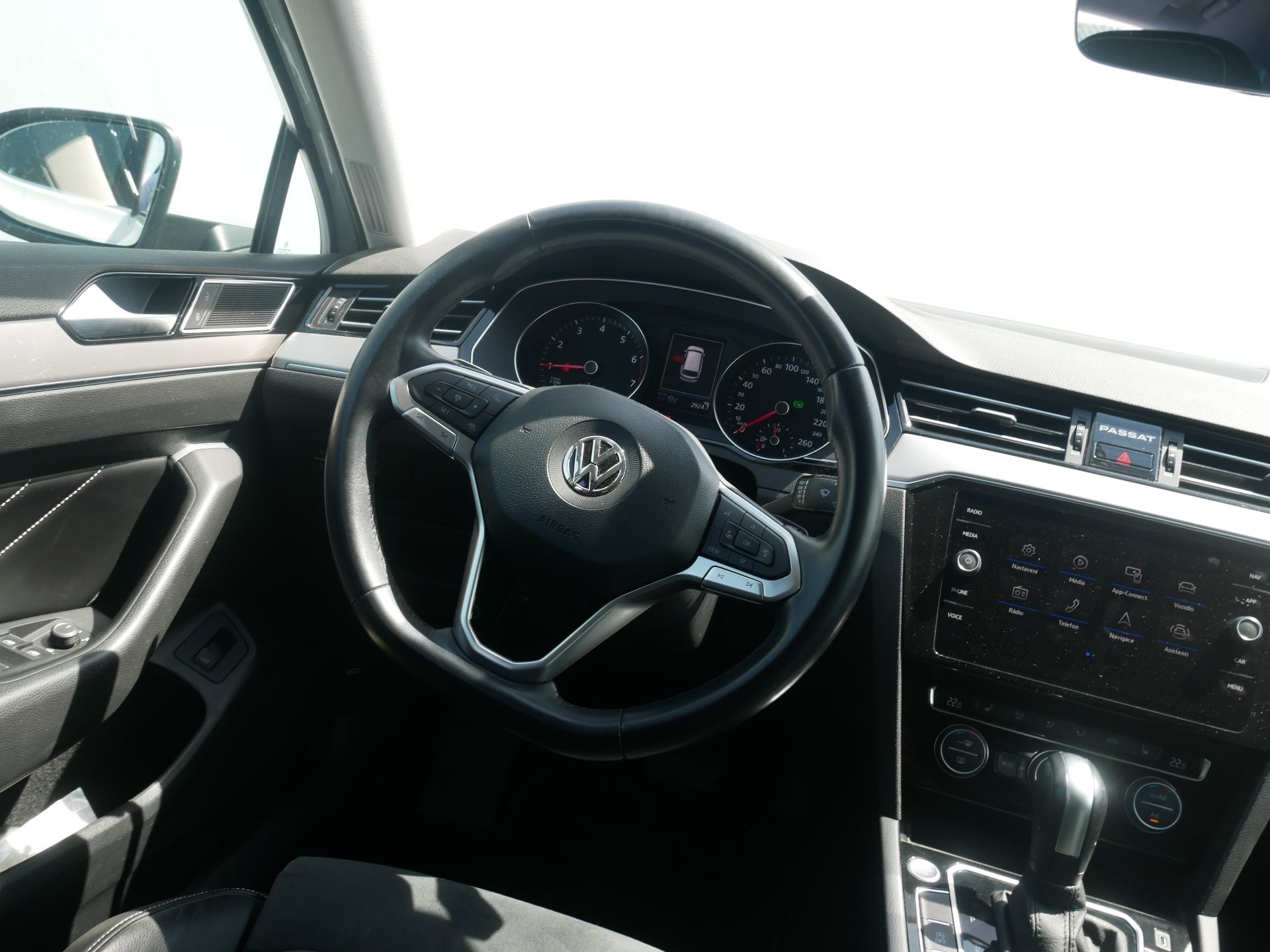 Volkswagen Passat, PASSAT VARIANT ELEGANCE 1.5 TS - fotka 5