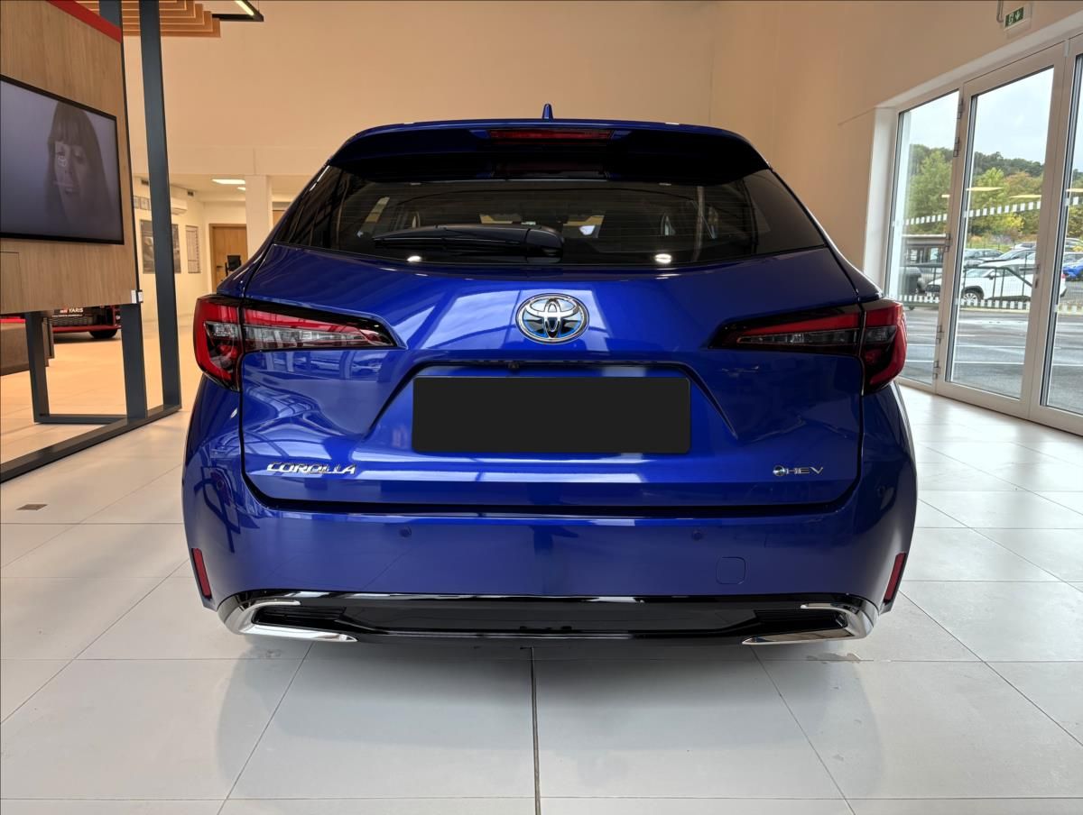 Toyota Corolla, 1,8   TS Comfort Tech HEV - fotka 4