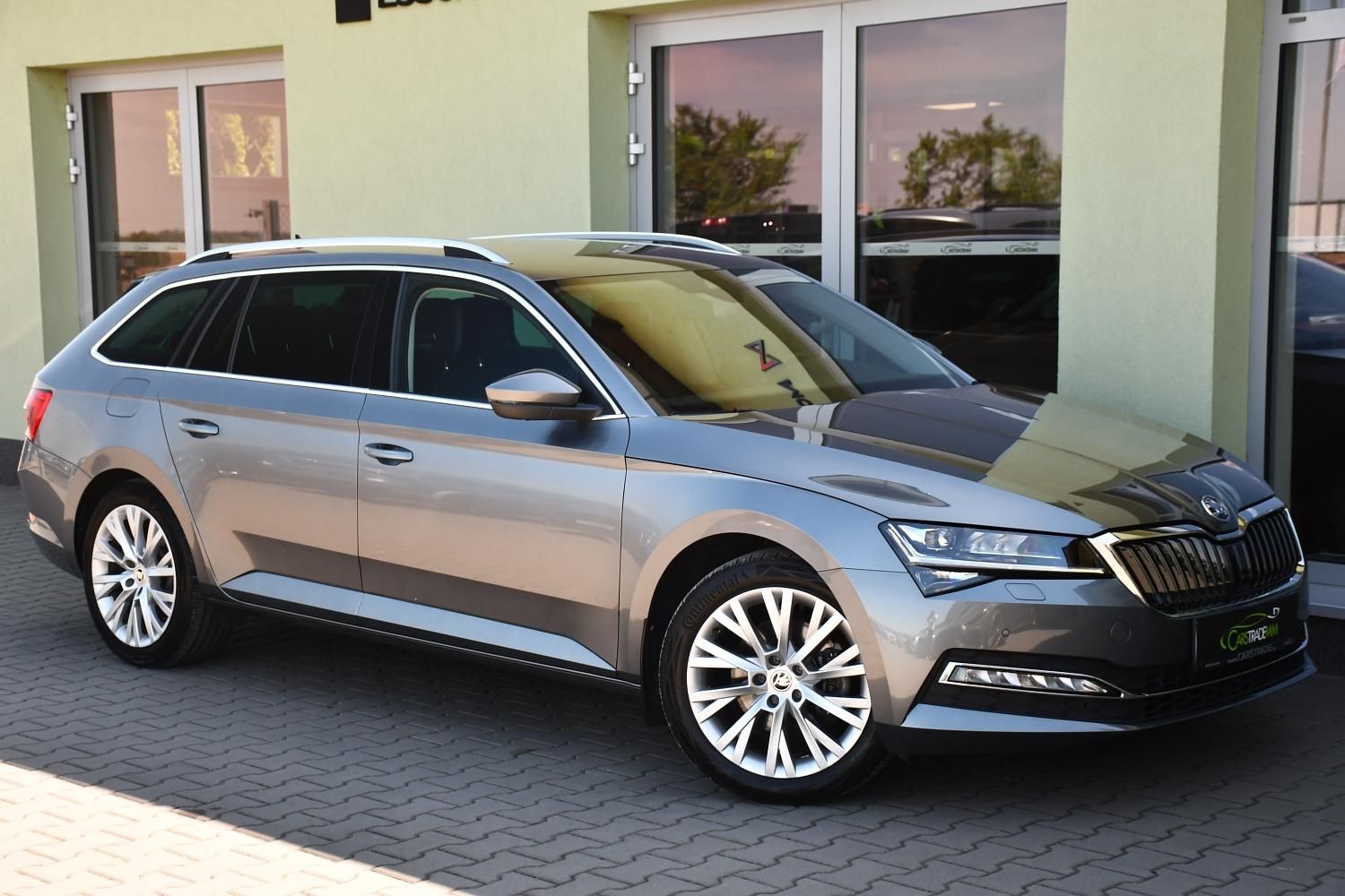 Škoda Superb, 2.0TDi 147kW STYLE  NTOP TAŽNÉ - fotka 3