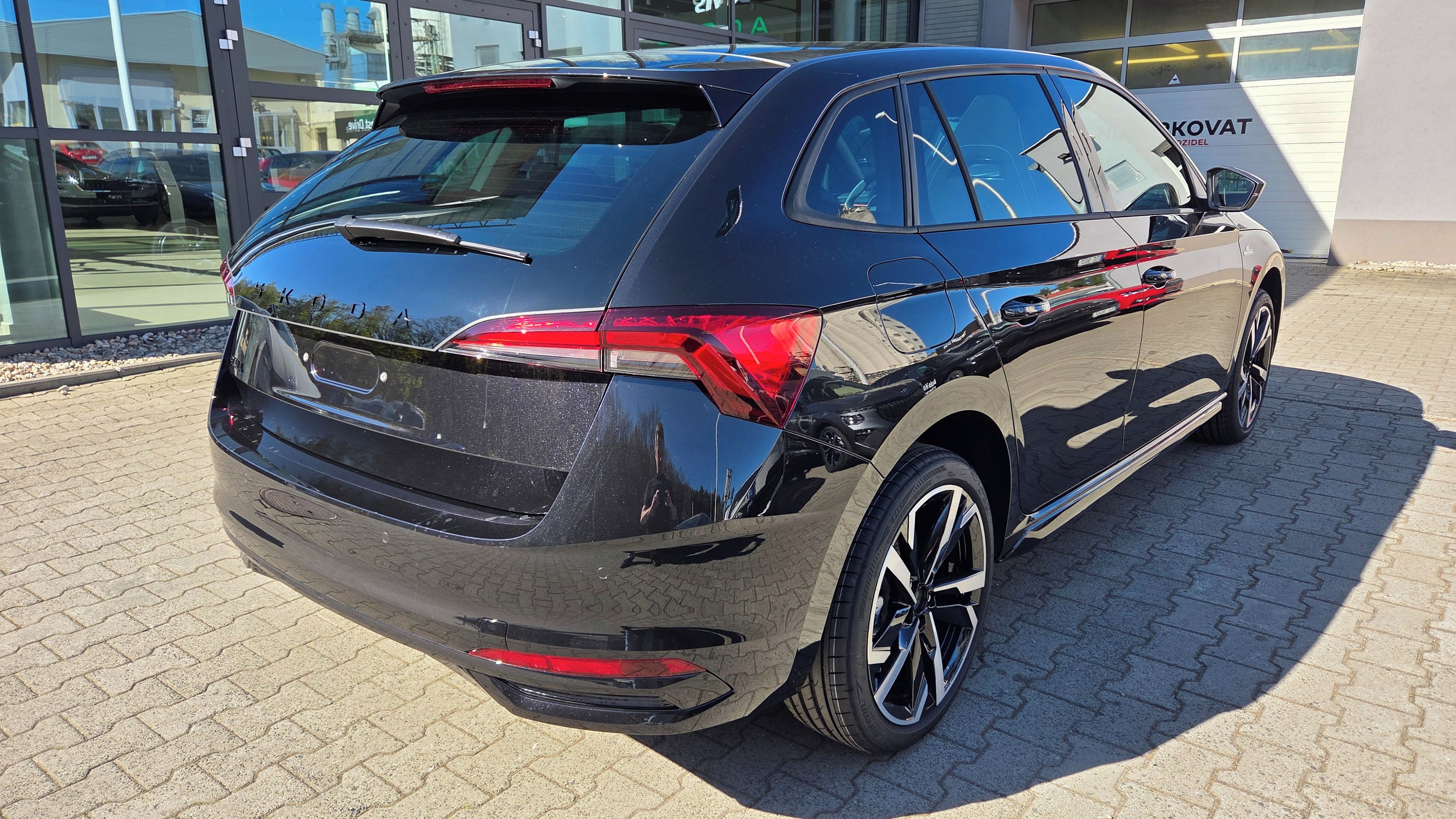 Škoda Scala, Monte Carlo 1,5 TSI 110 kW - fotka 3