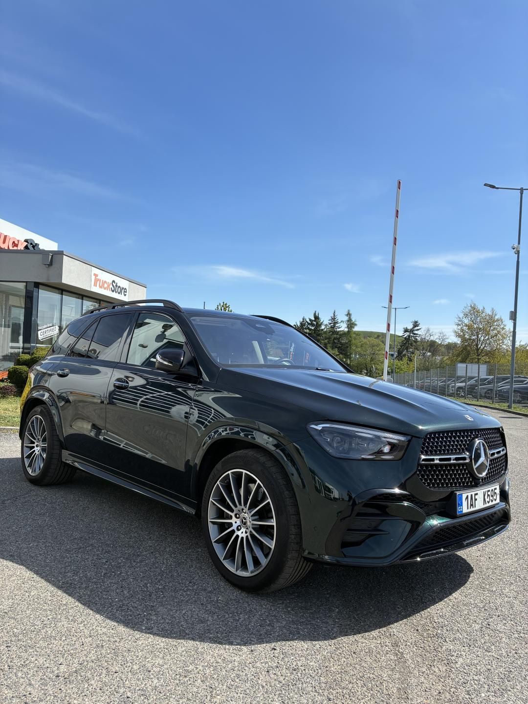 Mercedes-Benz GLE, 450d 4MATIC - fotka 2