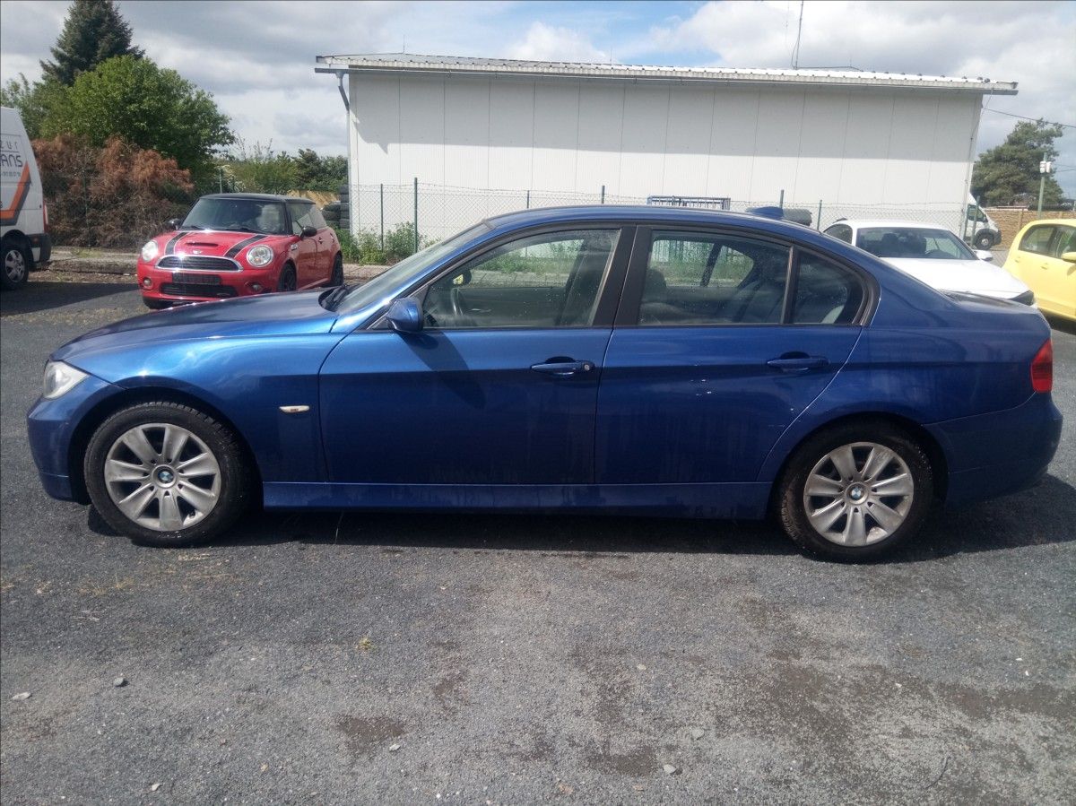 BMW Řada 3, 2,0 d DIGIKLIMA, KŮŽE - fotka 4