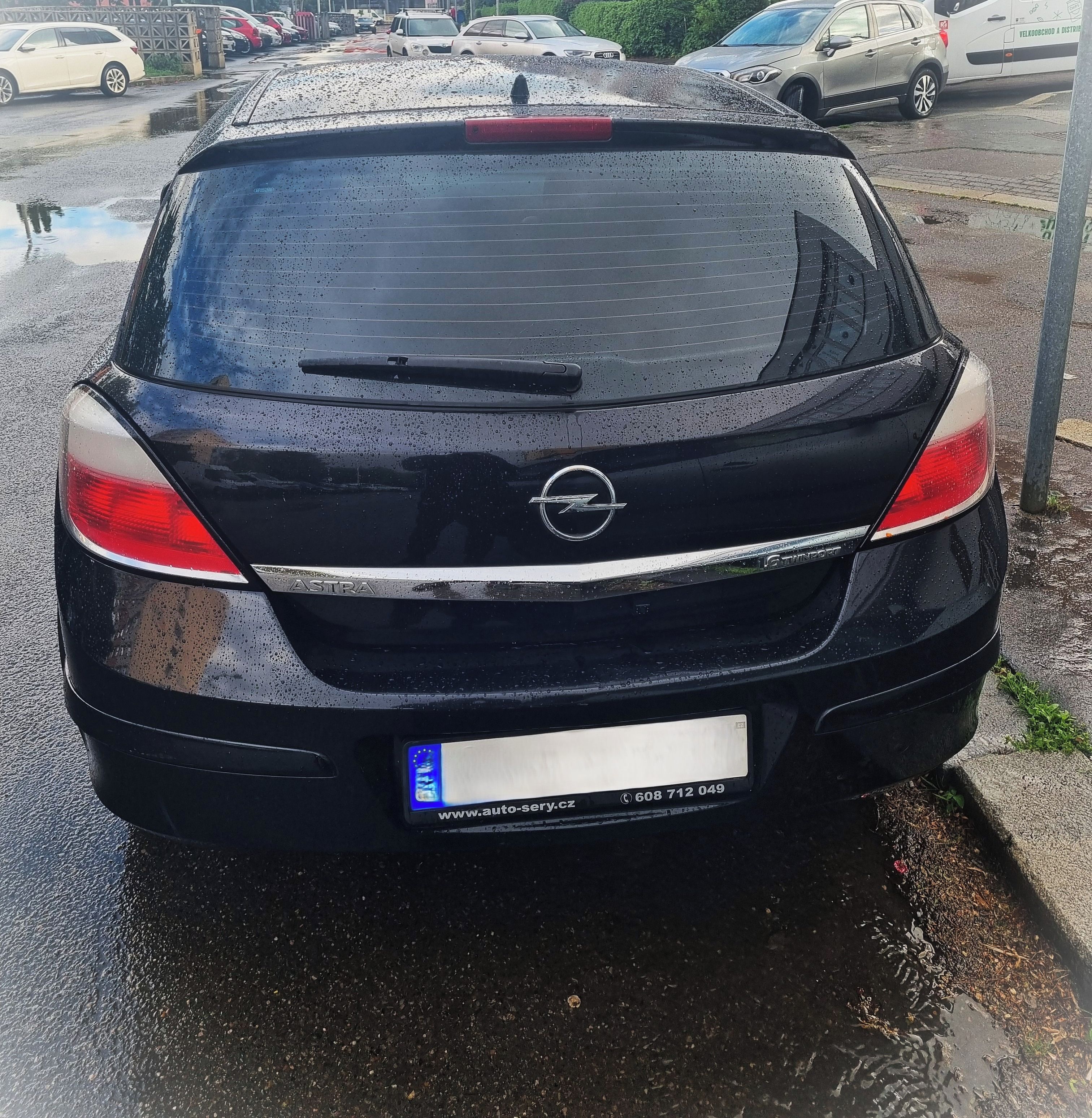 Opel Astra, 1,6 benzin + LPG! - fotka 4