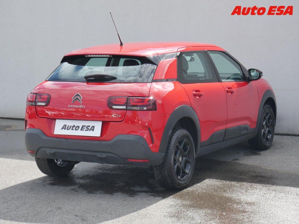 Citroën C4 Cactus, 1.2 PT,ČR - fotka 4