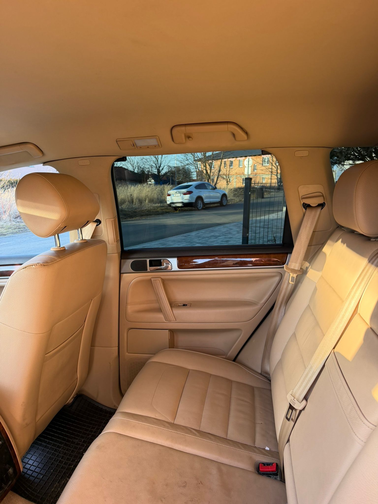 Volkswagen Touareg, 3.0 V6 TDI 176kW R-Line,vzduch - fotka 6