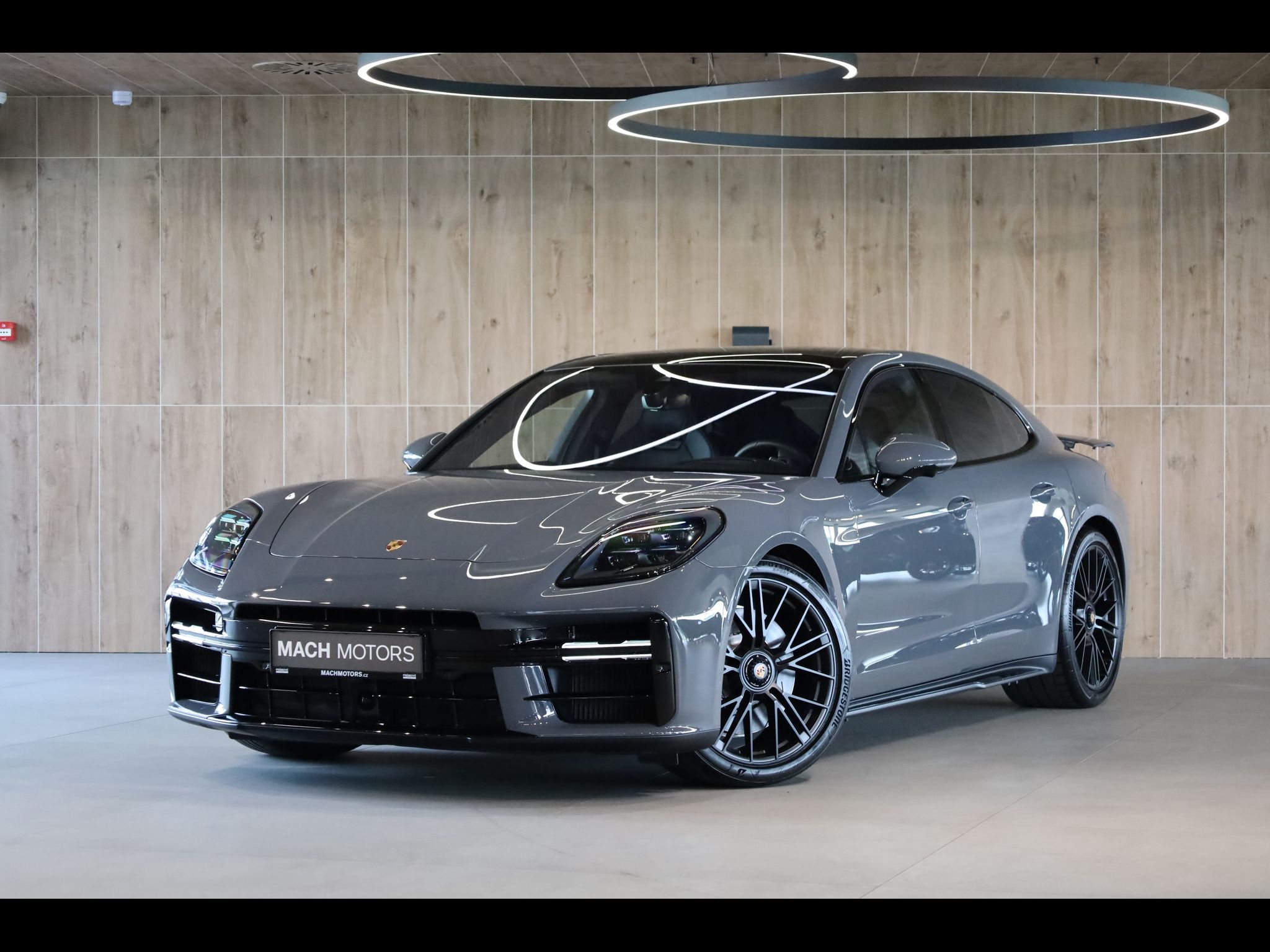 Porsche Panamera, GTS, InnoDrive,Tažné,Nezávislé