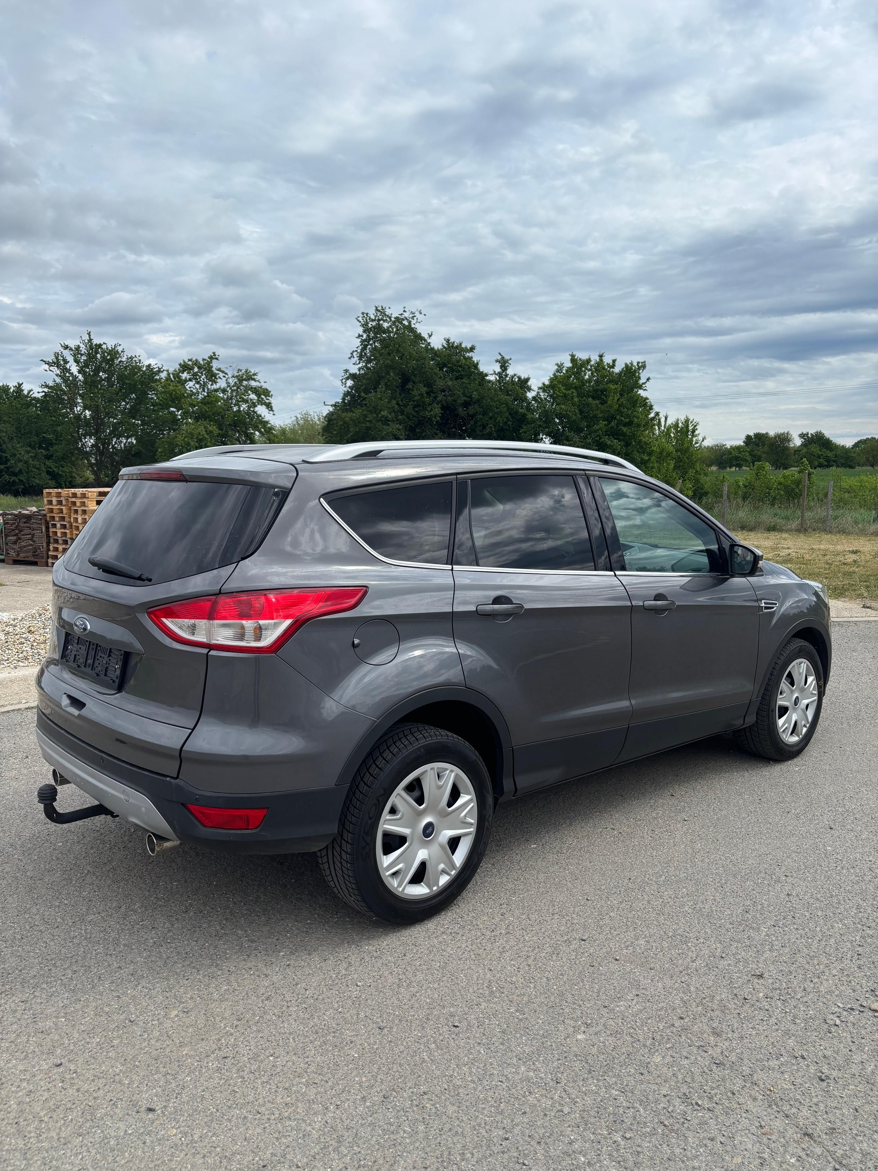 Ford Kuga, 2,0TDCI 103KW 4X4 1-MAJITEL - fotka 4